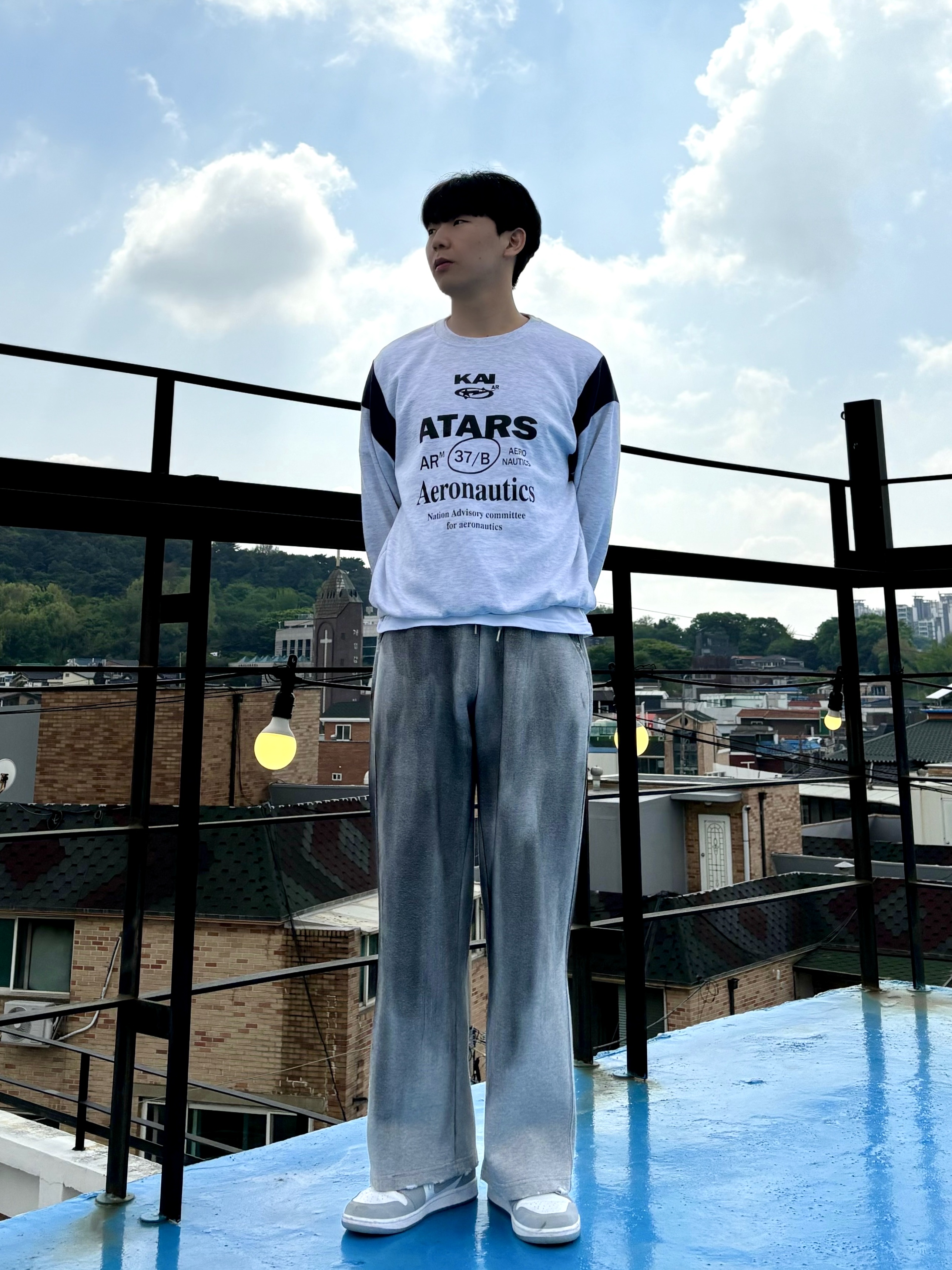 (W) Jordan 1 Low White Wolf Grey 착용 스타일 - 3