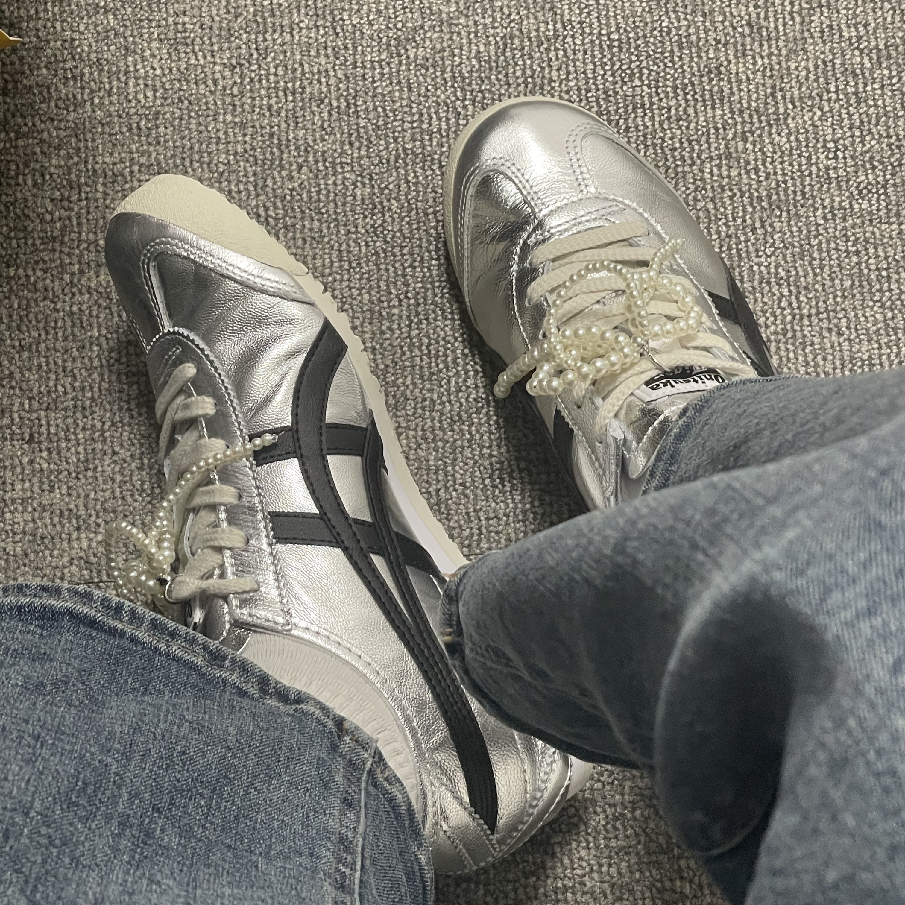 Onitsuka Tiger Mexico 66 Pure Silver Black 착용 스타일 - 1