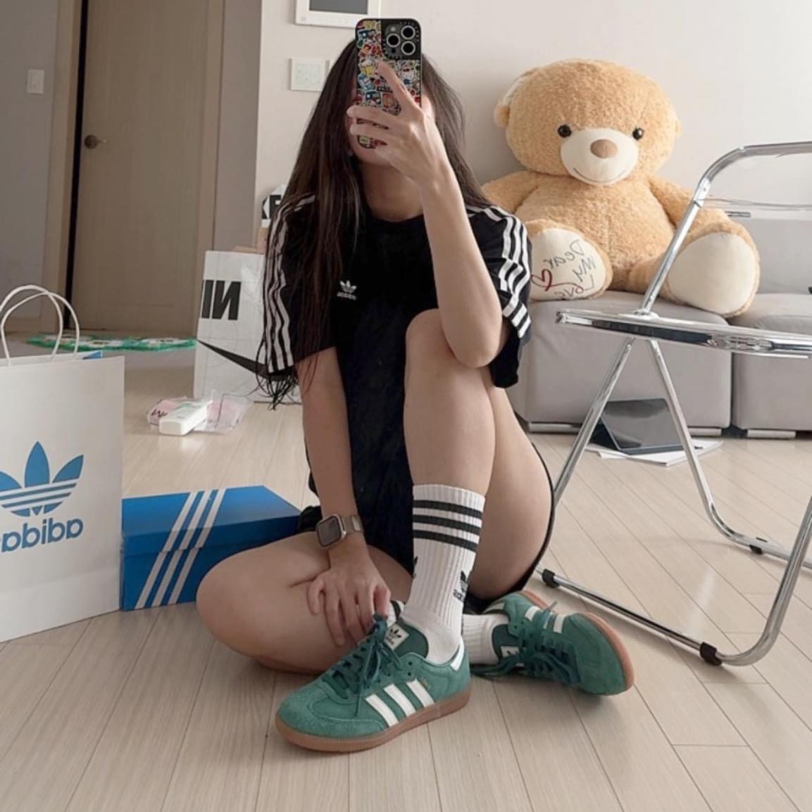 아디다스 삼바 OG 컬리지에이트 그린 착용 스타일 - 4