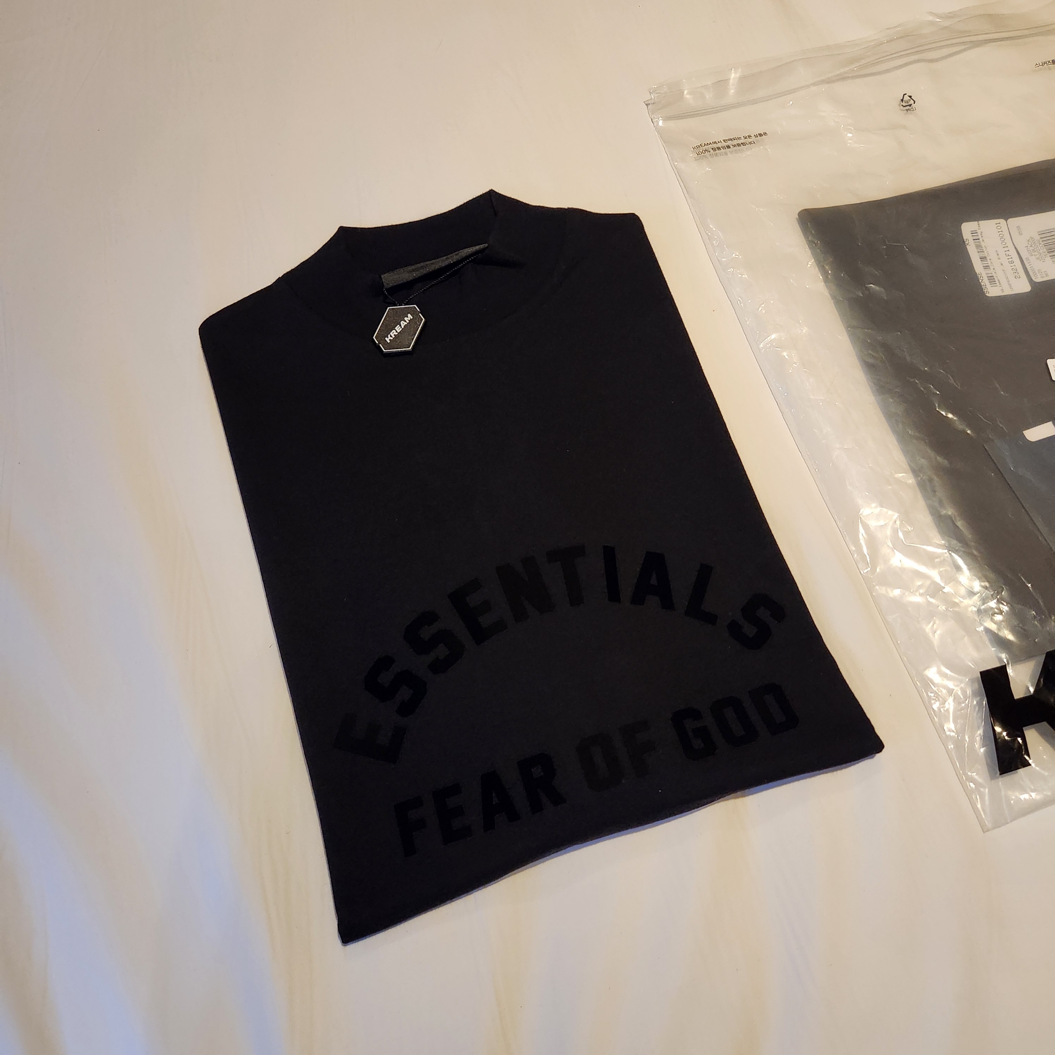 Essentials The Black Collection T-Shirt Black - 23SS 착용 스타일