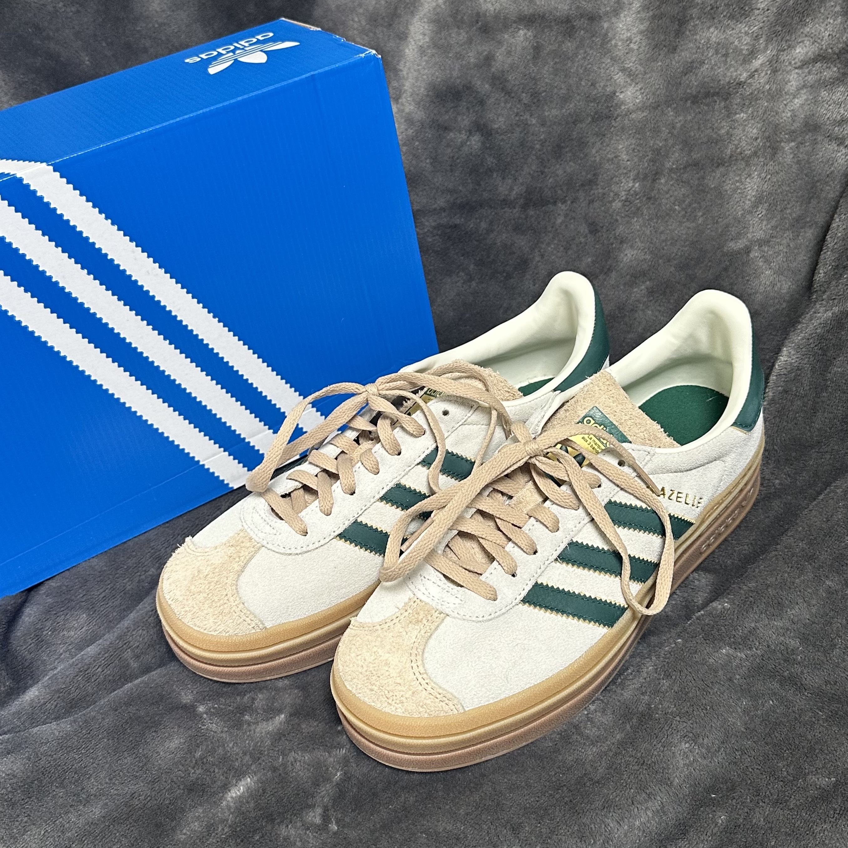 (W) Adidas Gazelle Bold Cream White Collegiate Green 착용 스타일