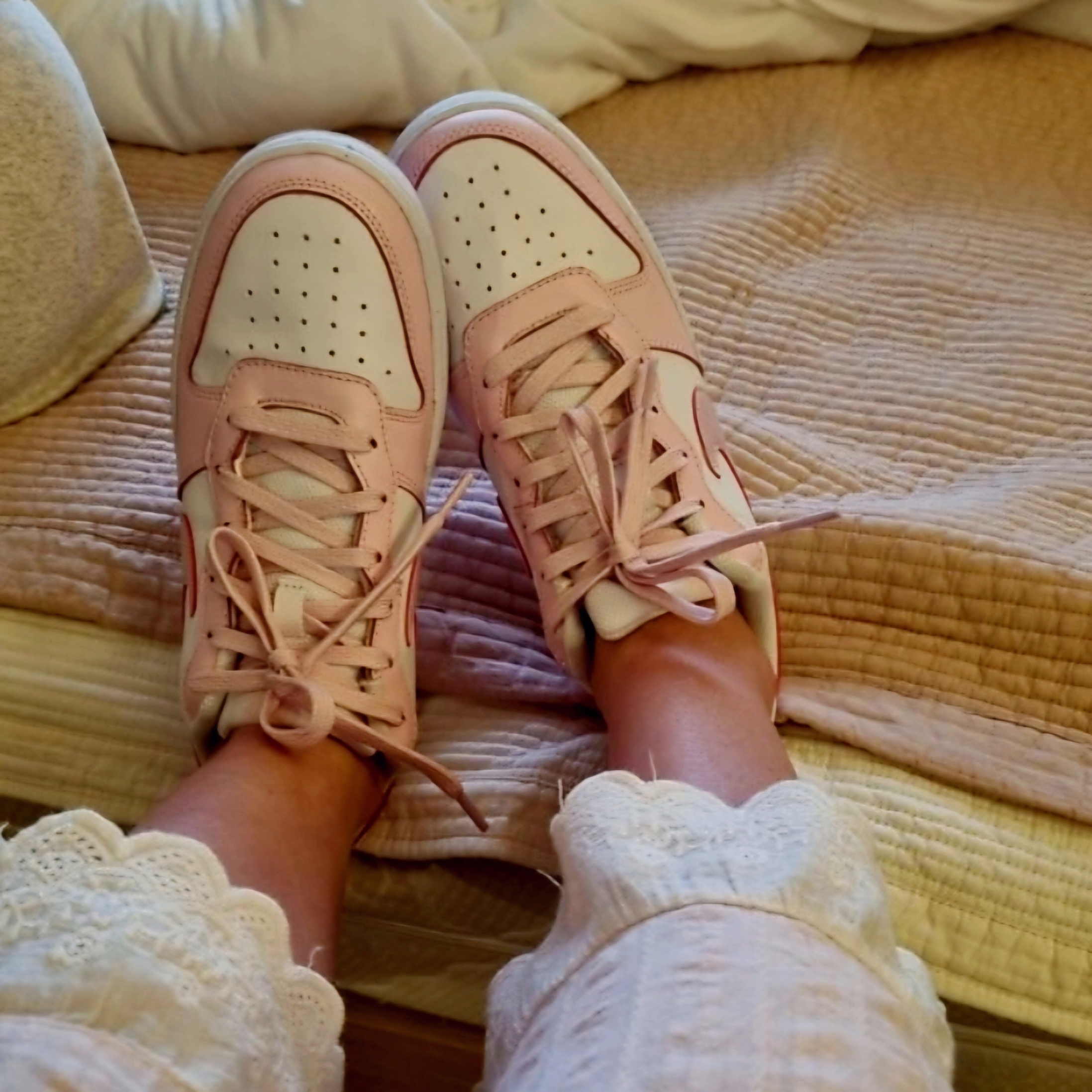 (GS) Nike Court Borough Low Recraft White Pink Foam 착용 스타일