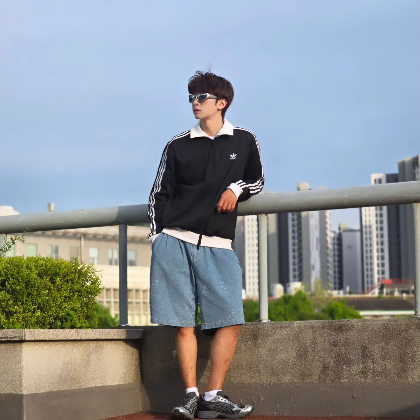 Adidas Adicolor Classics Beckenbauer Track Jacket Black - KR Sizing, Adidas Adicolor Classics Beckenbauer Track Jacket Black - US Sizing 착용 스타일 - 2