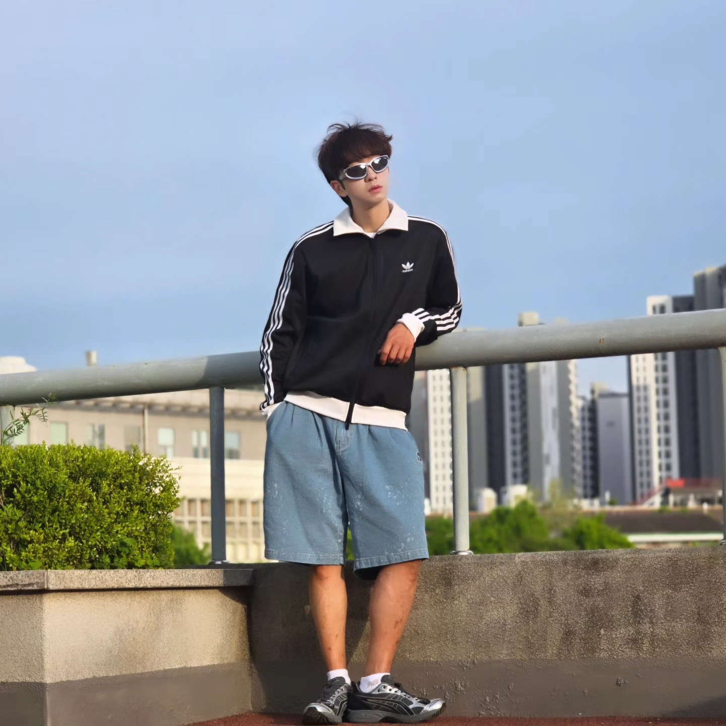 Adidas Adicolor Classics Beckenbauer Track Jacket Black - KR Sizing, Adidas Adicolor Classics Beckenbauer Track Jacket Black - US Sizing 착용 스타일 - 3