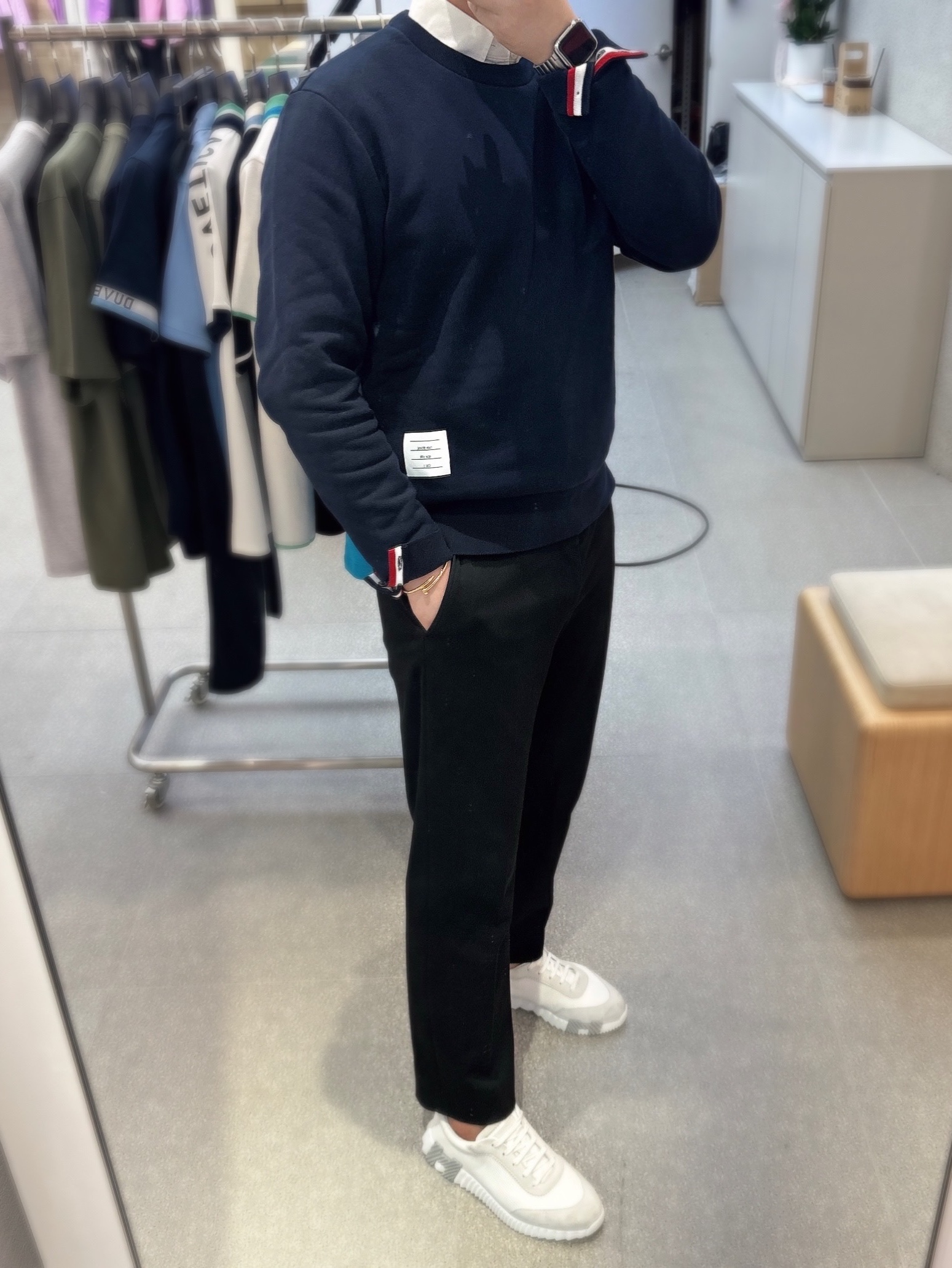 Thom Browne Loopback Center Back Stripe Crewneck Pullover Knit Navy, Hermes Bouncing Sneakers Mesh Suede Goatskin & Blanc Blanc 착용 스타일