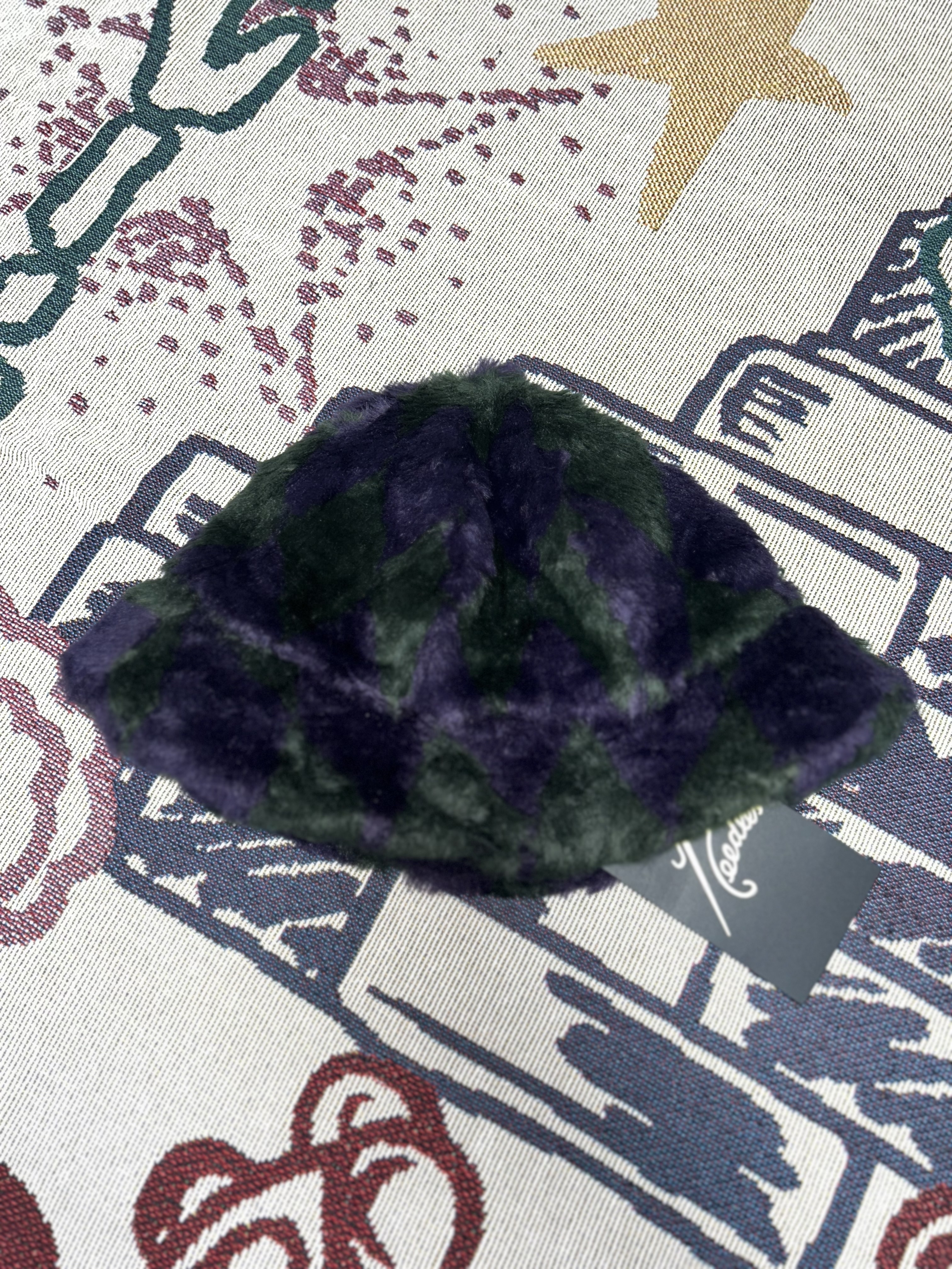 Needles Bermuda Hat Acrylic Fur Green Purple 착용 스타일 - 2
