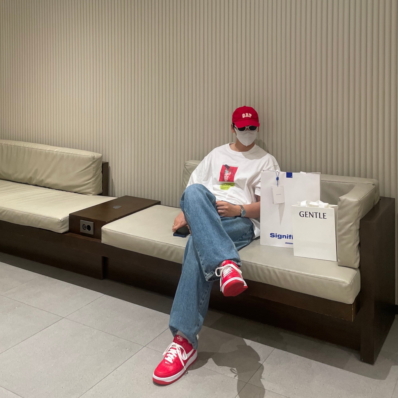Nike Air Force 1 Low Retro Color of the Month University Red 착용 스타일 - 1