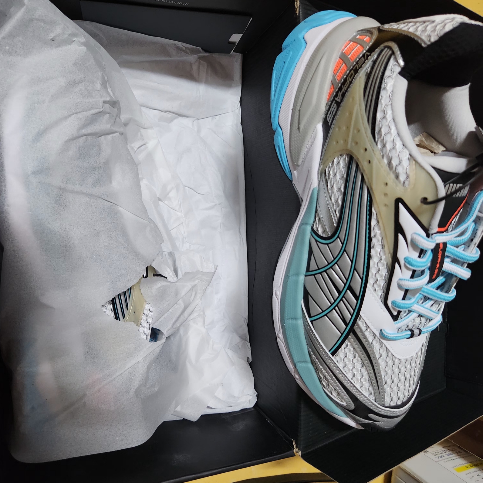 Puma Velophasis Phased White Porcelain 착용 스타일 - 1