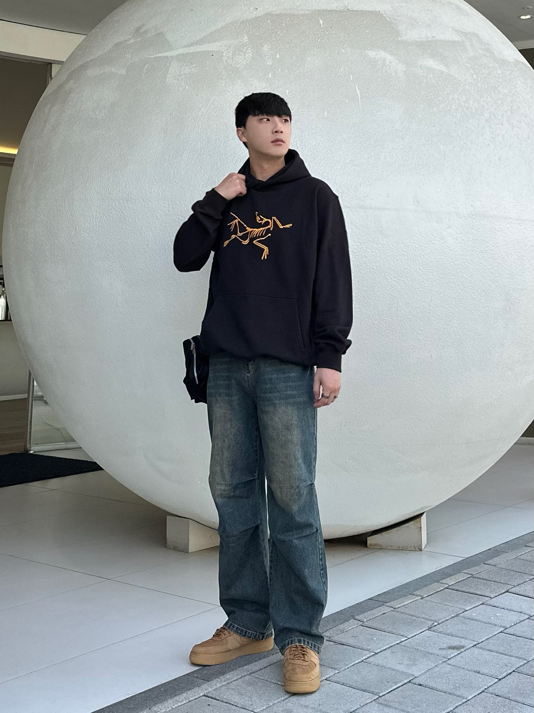 Nike Air Force 1 '07 WB Flax, Porter Tanker Shoulder Bag S Black 착용 스타일 - 1