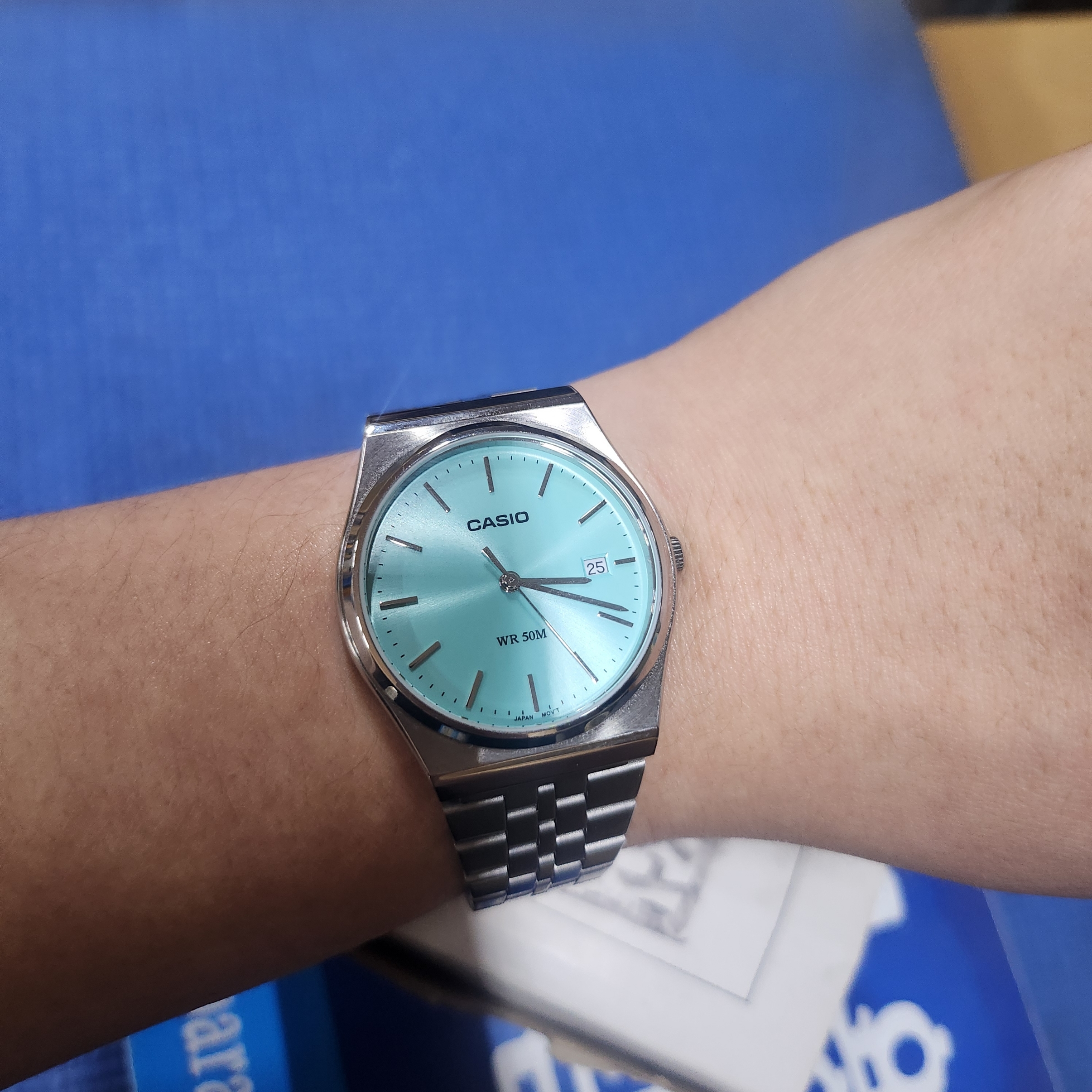 Casio MTP-B145D-2A1V 착용 스타일