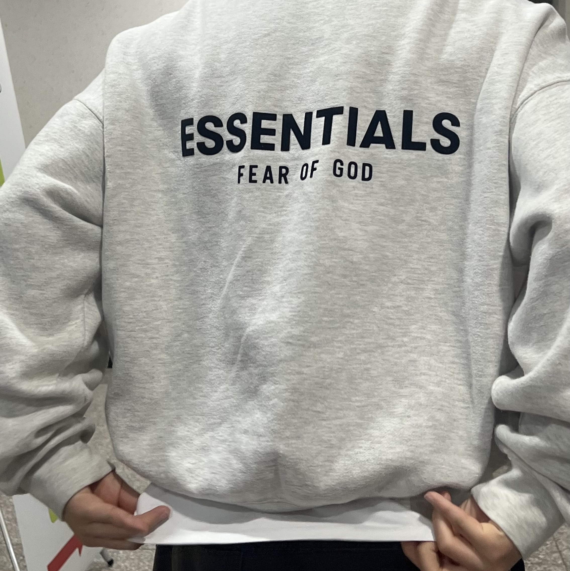 Essentials The Core Collection Hoodie Light Oatmeal 착용 스타일 - 1