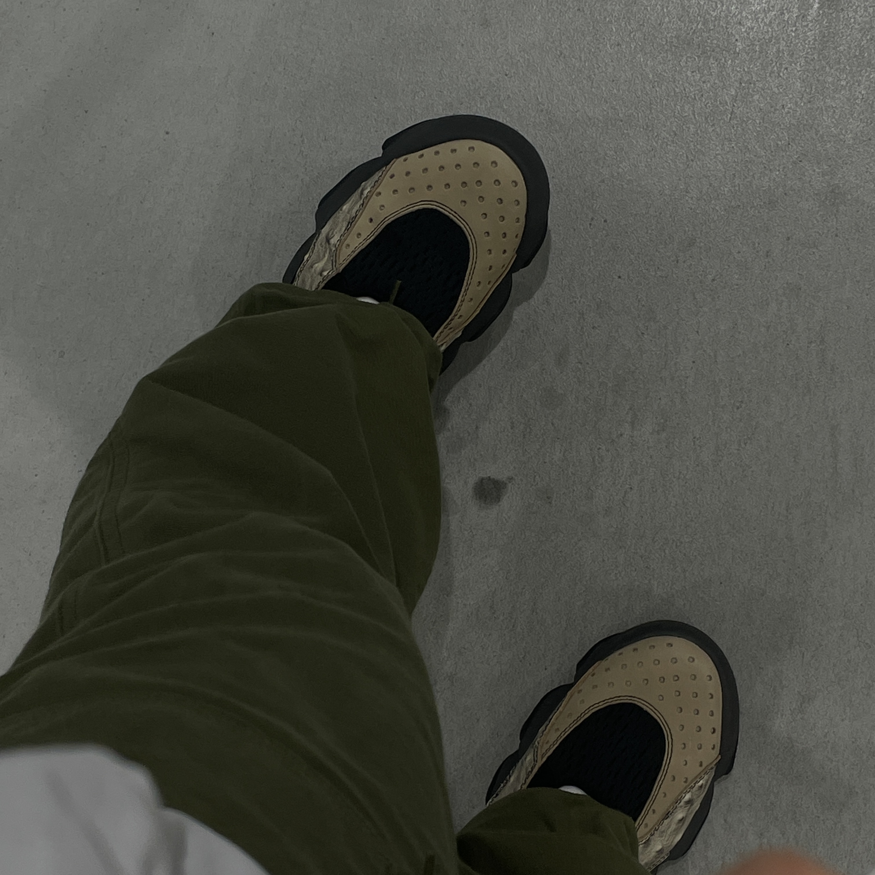 Oakley Factory Team x Brain Dead Ostrich Flesh Sandal Castle Black 착용 스타일