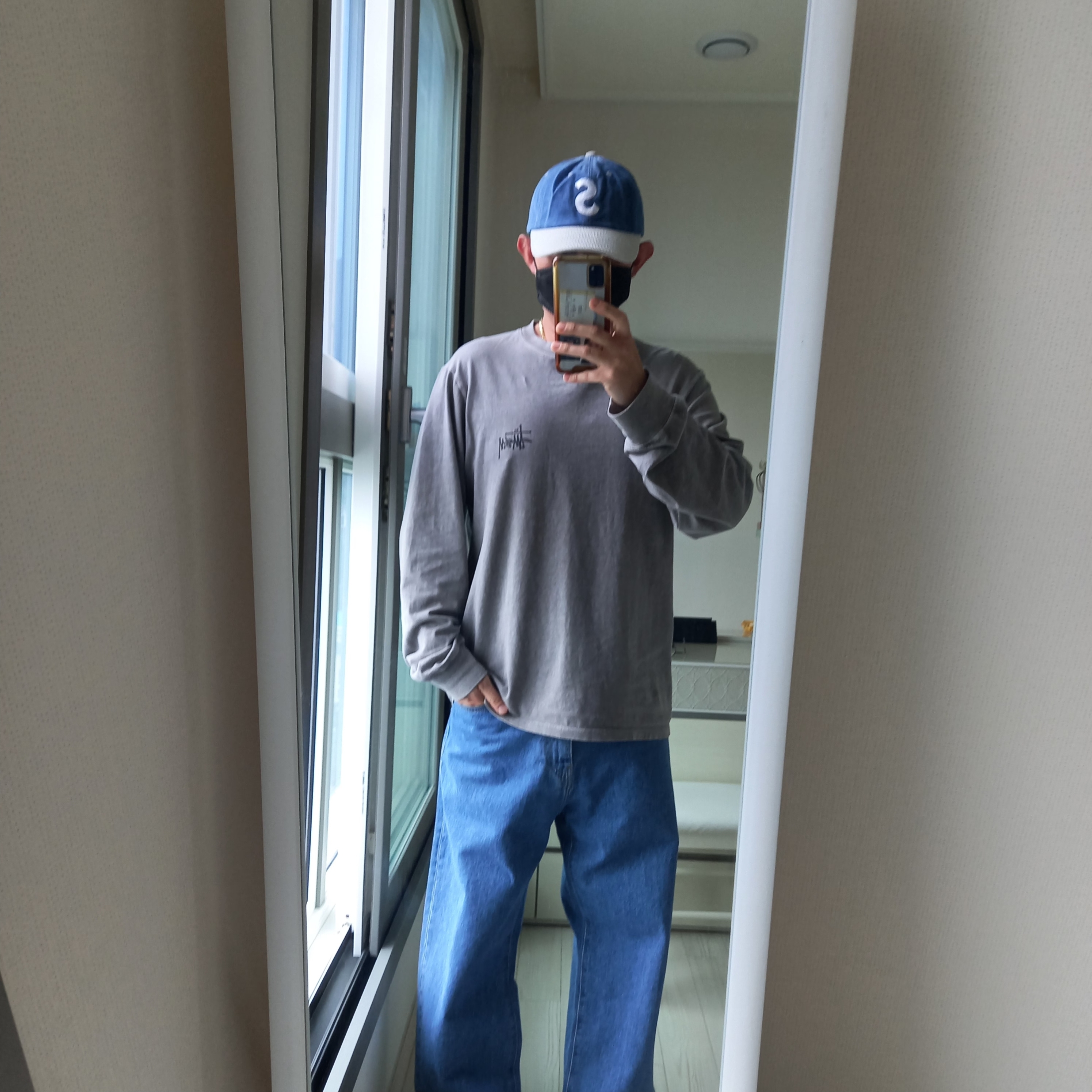 Stussy Basic Stussy Pigment Dyed LS T-Shirt Grey 2022, Supreme 2-Tone S Logo 6-Panel Washed Denim - 24SS 착용 스타일 - 2