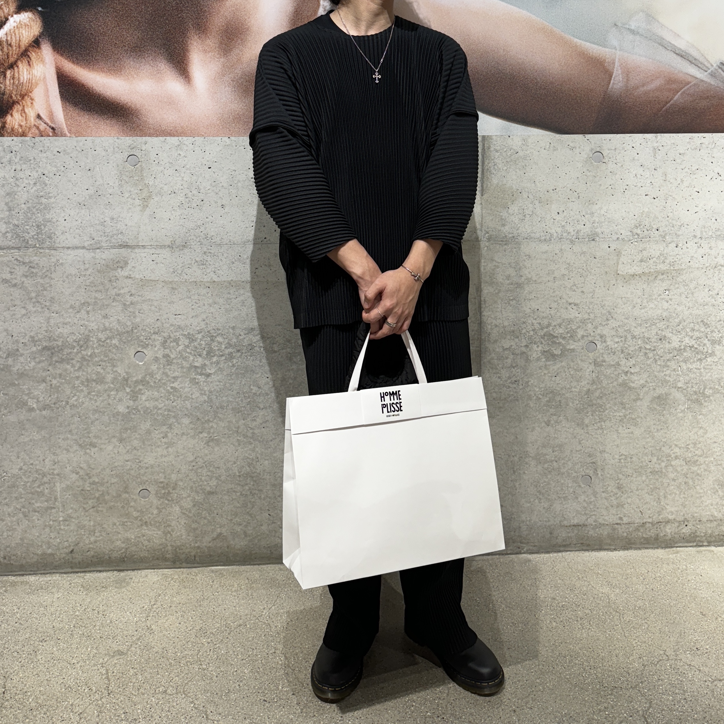 Homme Plisse Issey Miyake Straight Basics Pants Black 착용 스타일