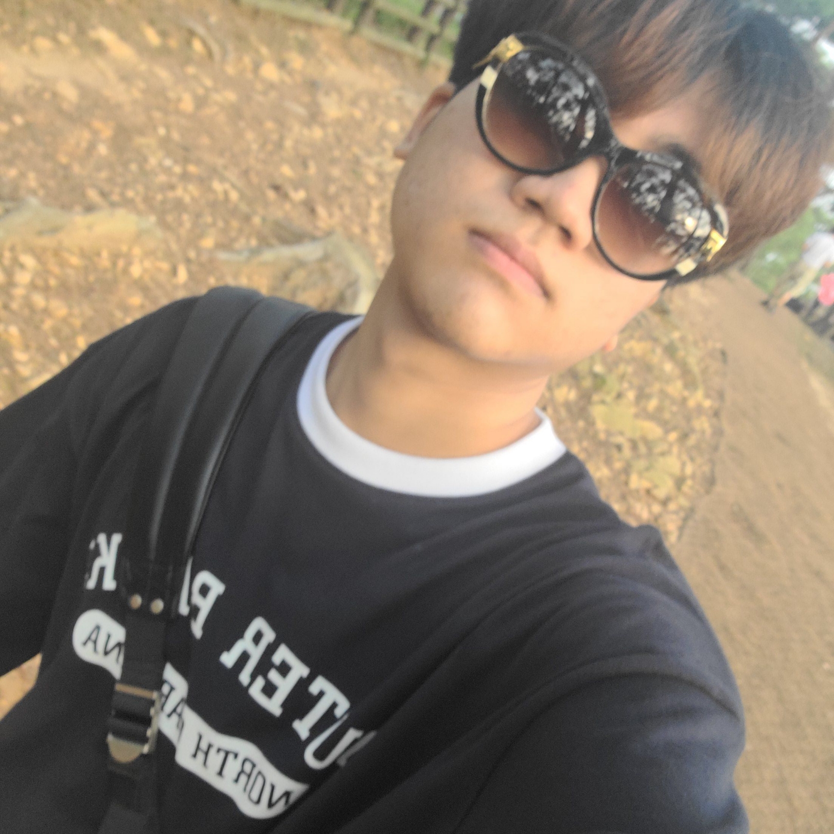 Samsung Galaxy Watch6 40mm Bluetooth Graphite (Korean Ver.), Louis Vuitton La Grande Bellezza Sunglasses Black 착용 스타일 - 3