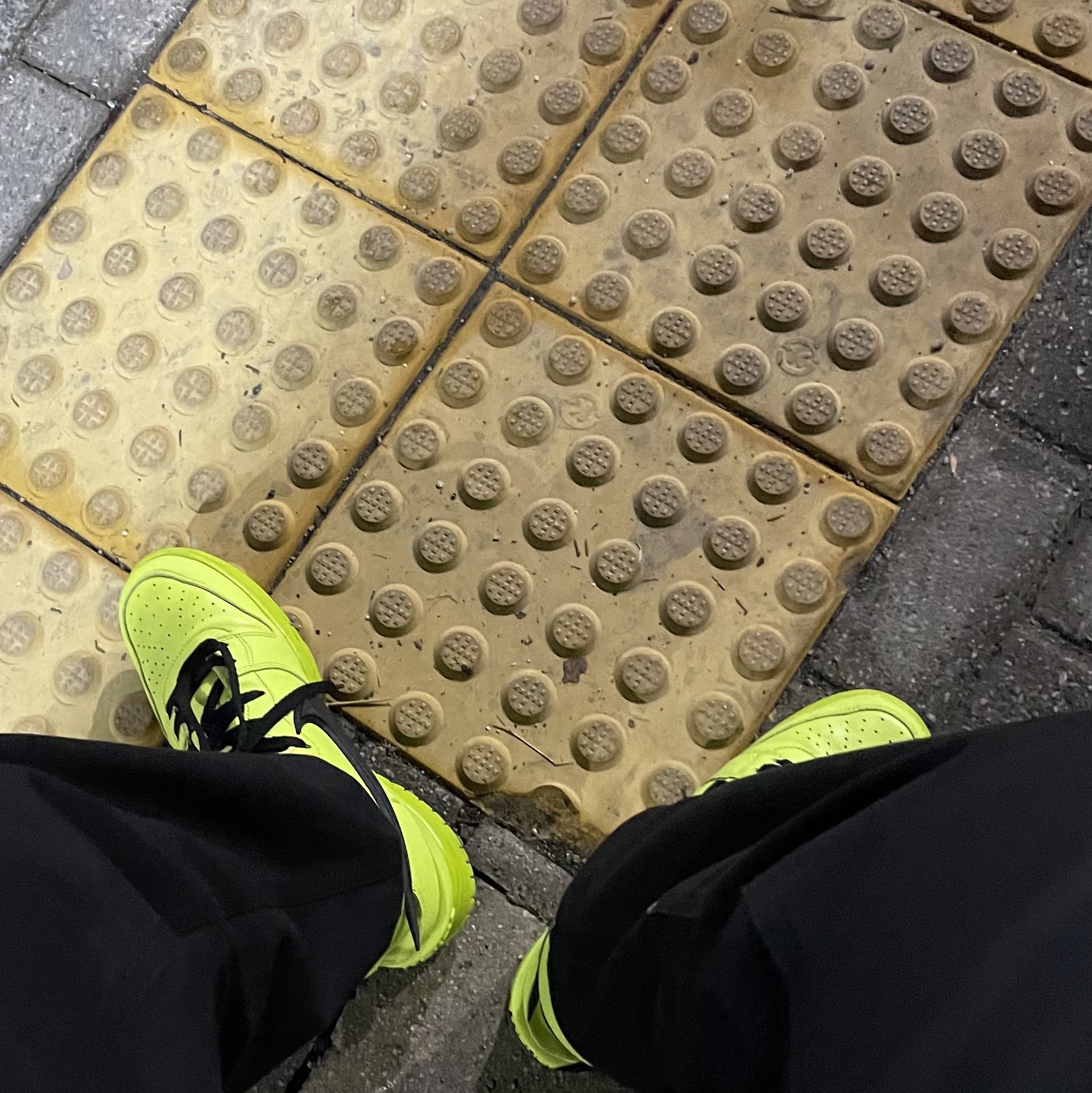 Nike x Ambush Dunk High Flash Lime 착용 스타일