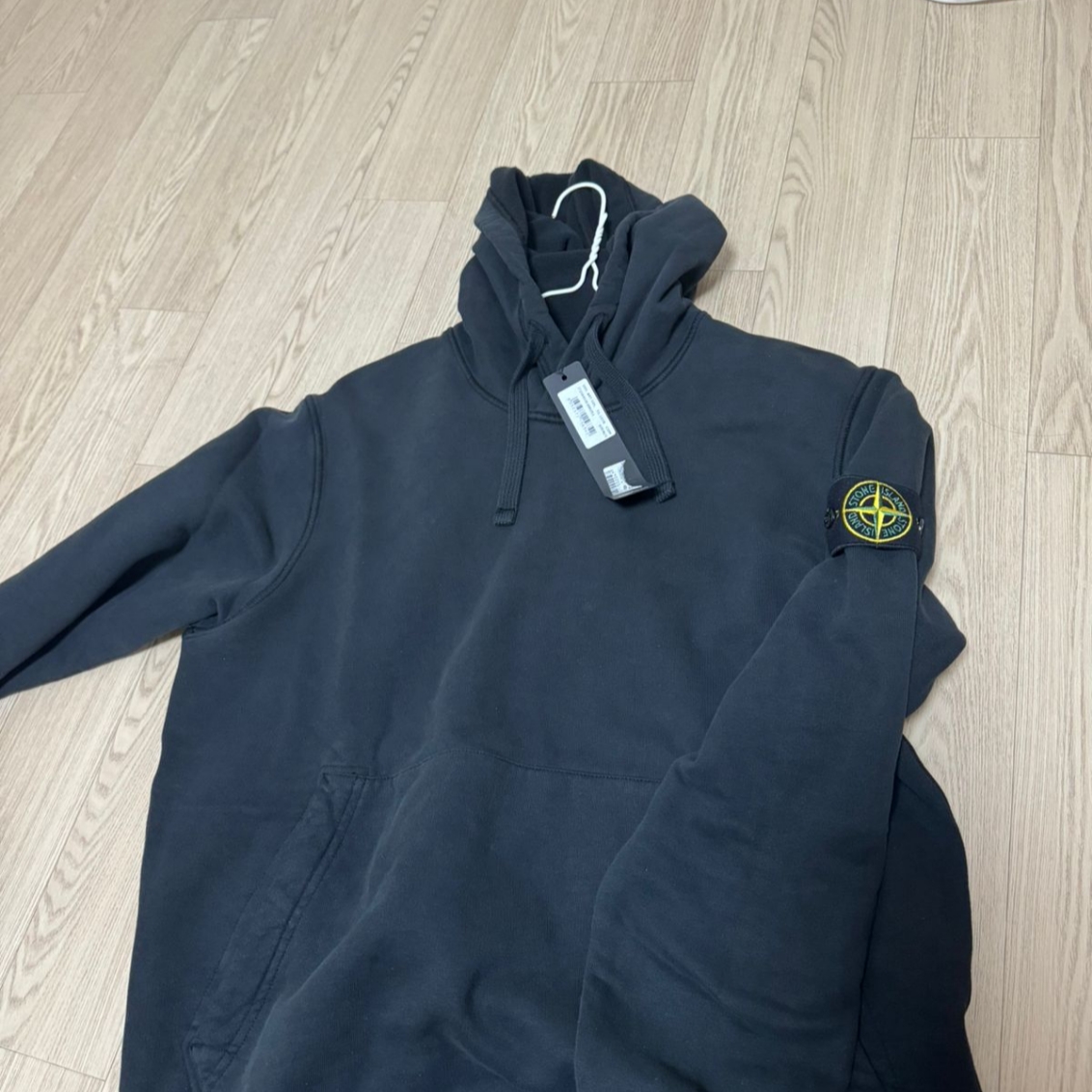 Stone Island 64120 Cotton Fleece Hooded Sweatshirt Black - 22FW 착용 스타일