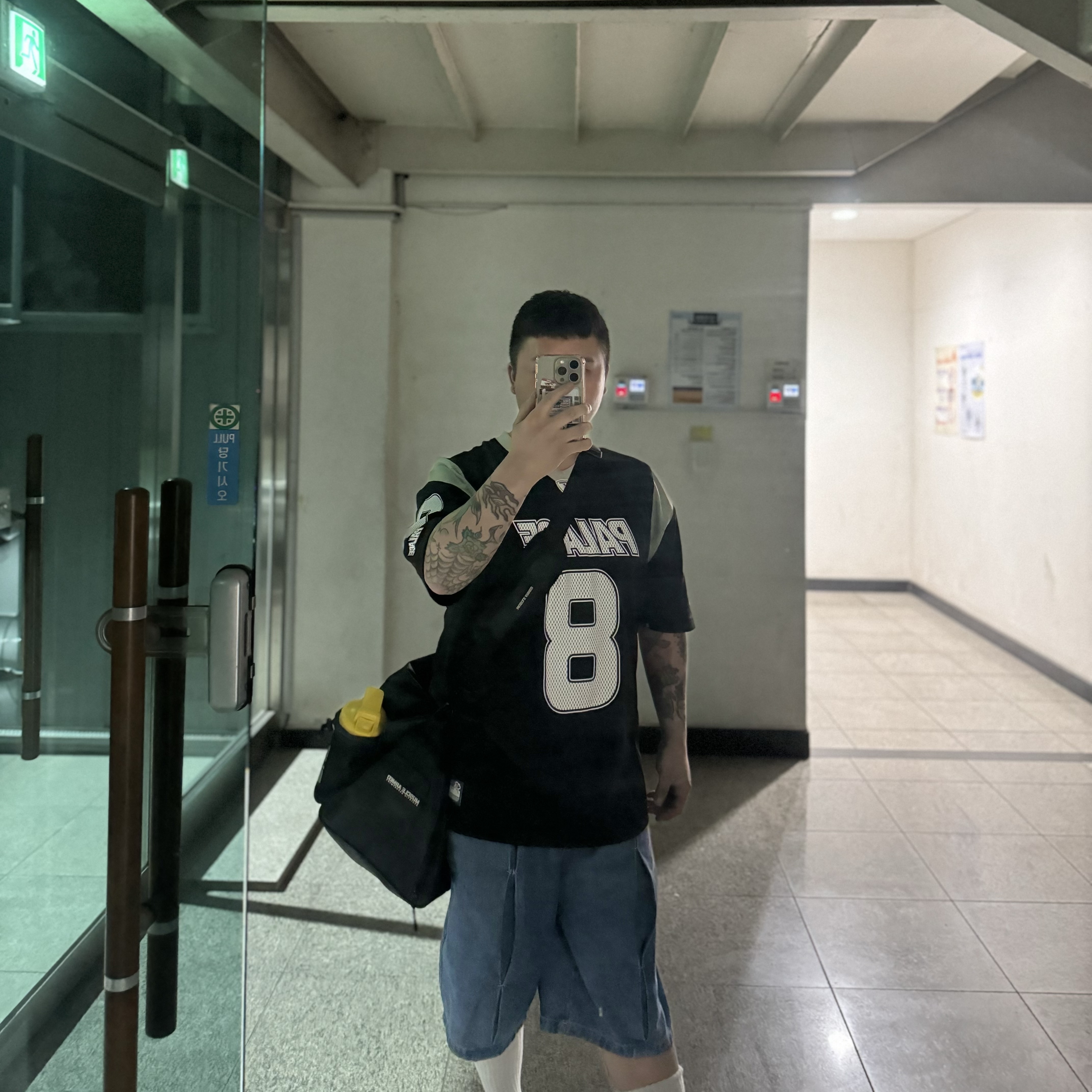 Palace Mesh Team Jersey Black - 24SS 착용 스타일