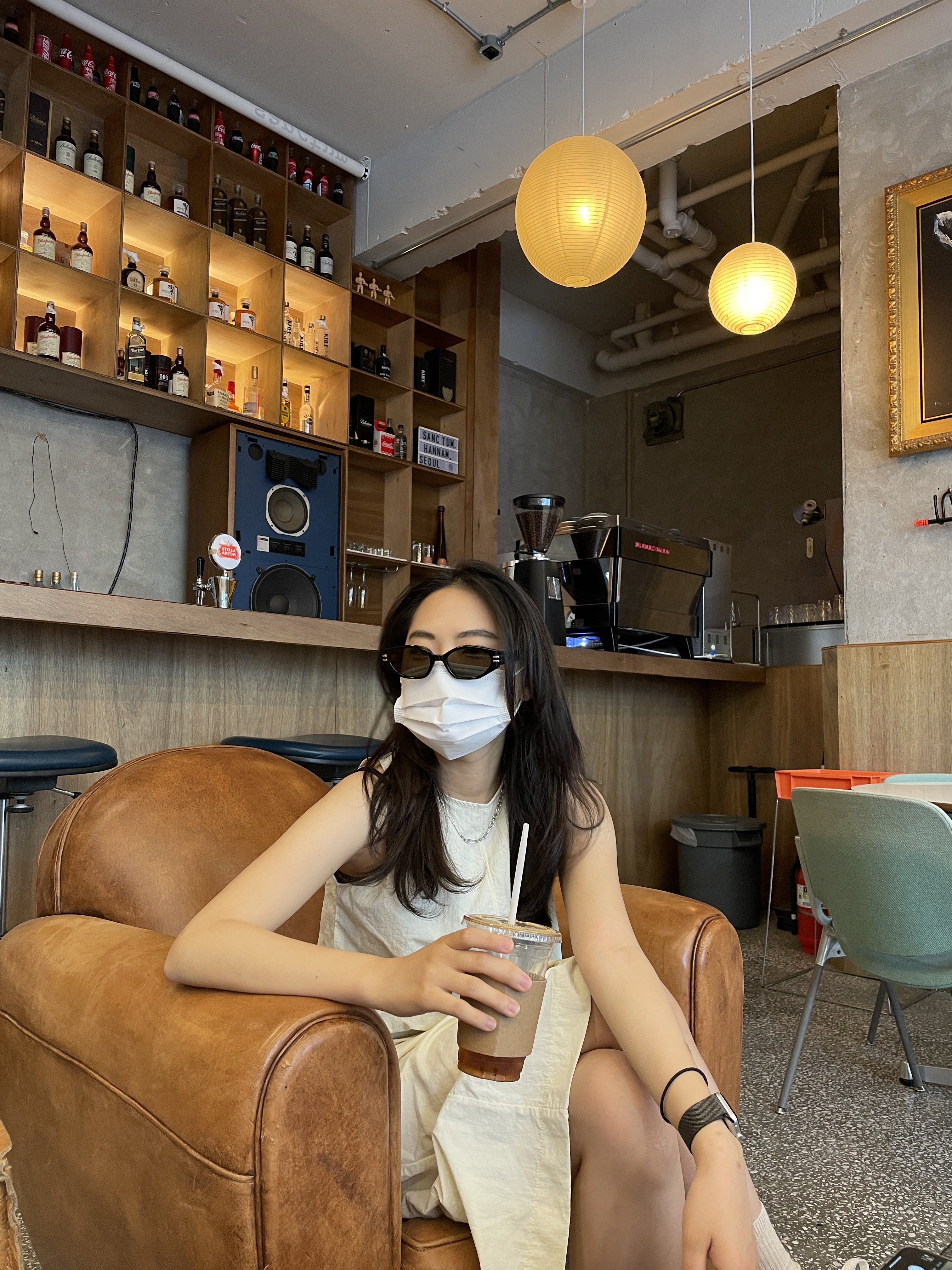 Gentle Monster N78 01 Black 착용 스타일