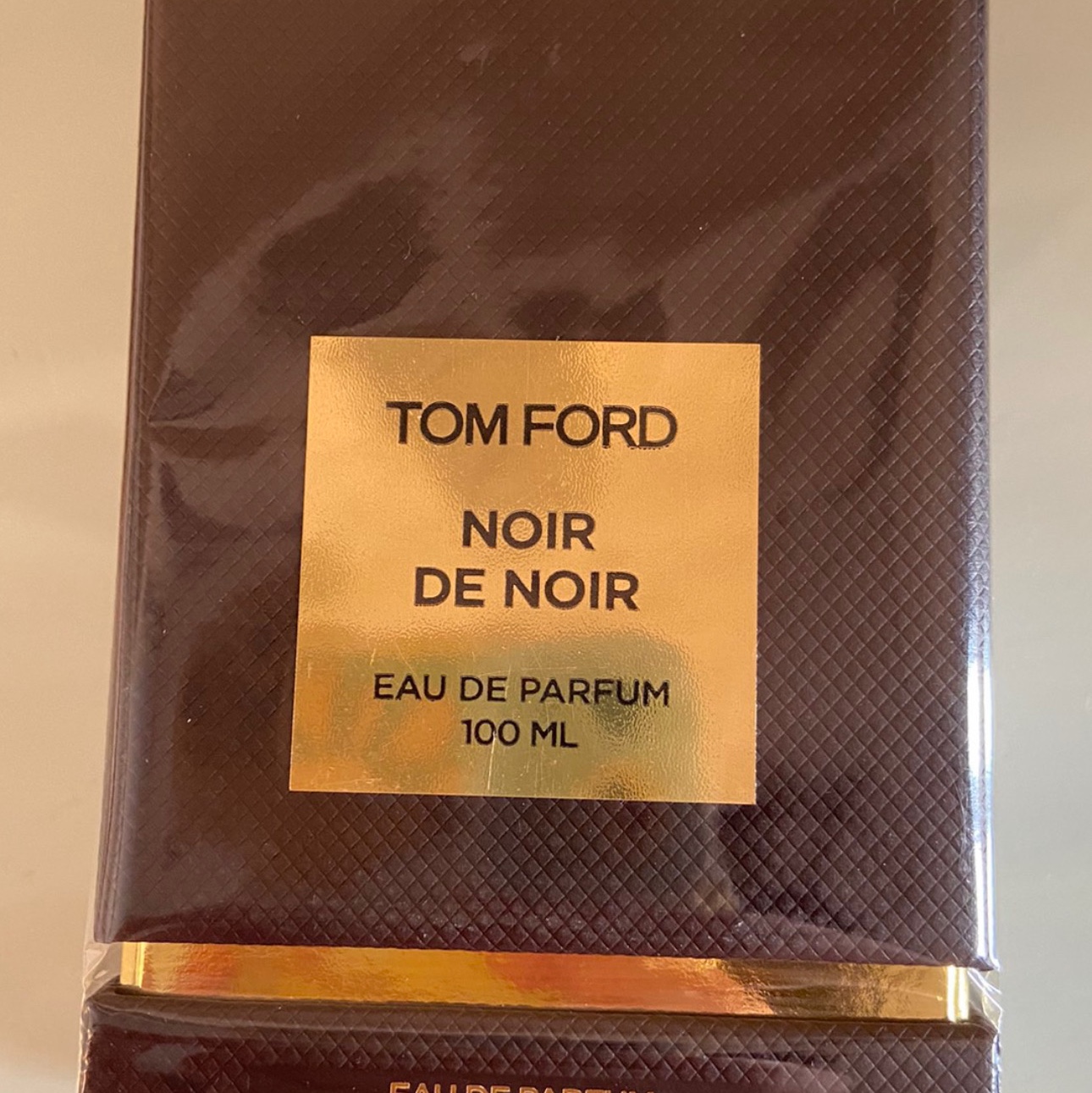 Tom Ford Noir De Noir Eau De Parfum 50ml 착용 스타일 - 1