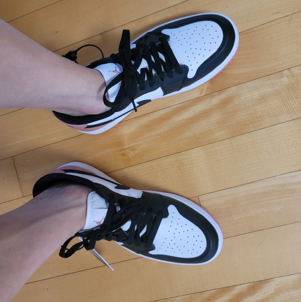 Jordan 1 Low Golf Rust Pink 착용 스타일