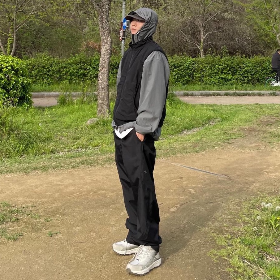 Sansan Gear Windblock Pants Black - 22FW 착용 스타일