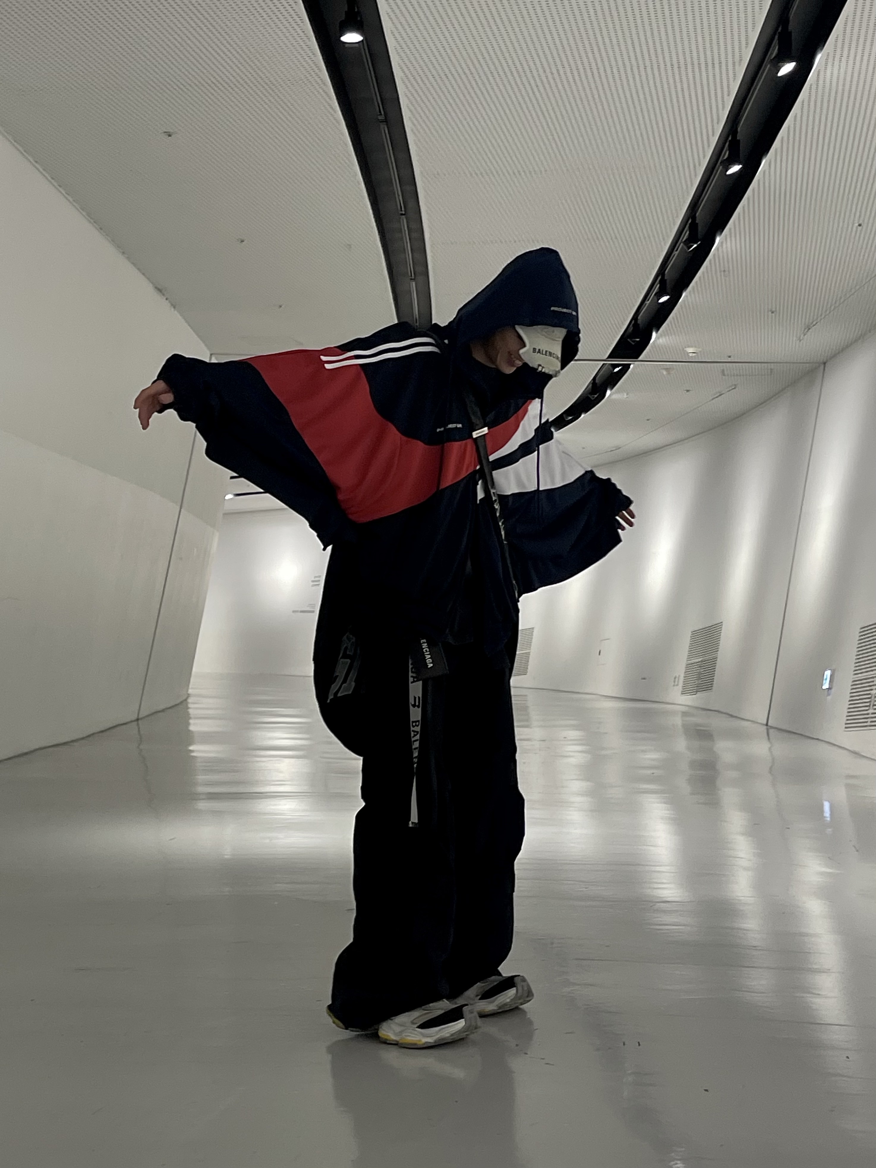 Project G/R Hybrid Hooded Track Jacket Navy 착용 스타일 - 5