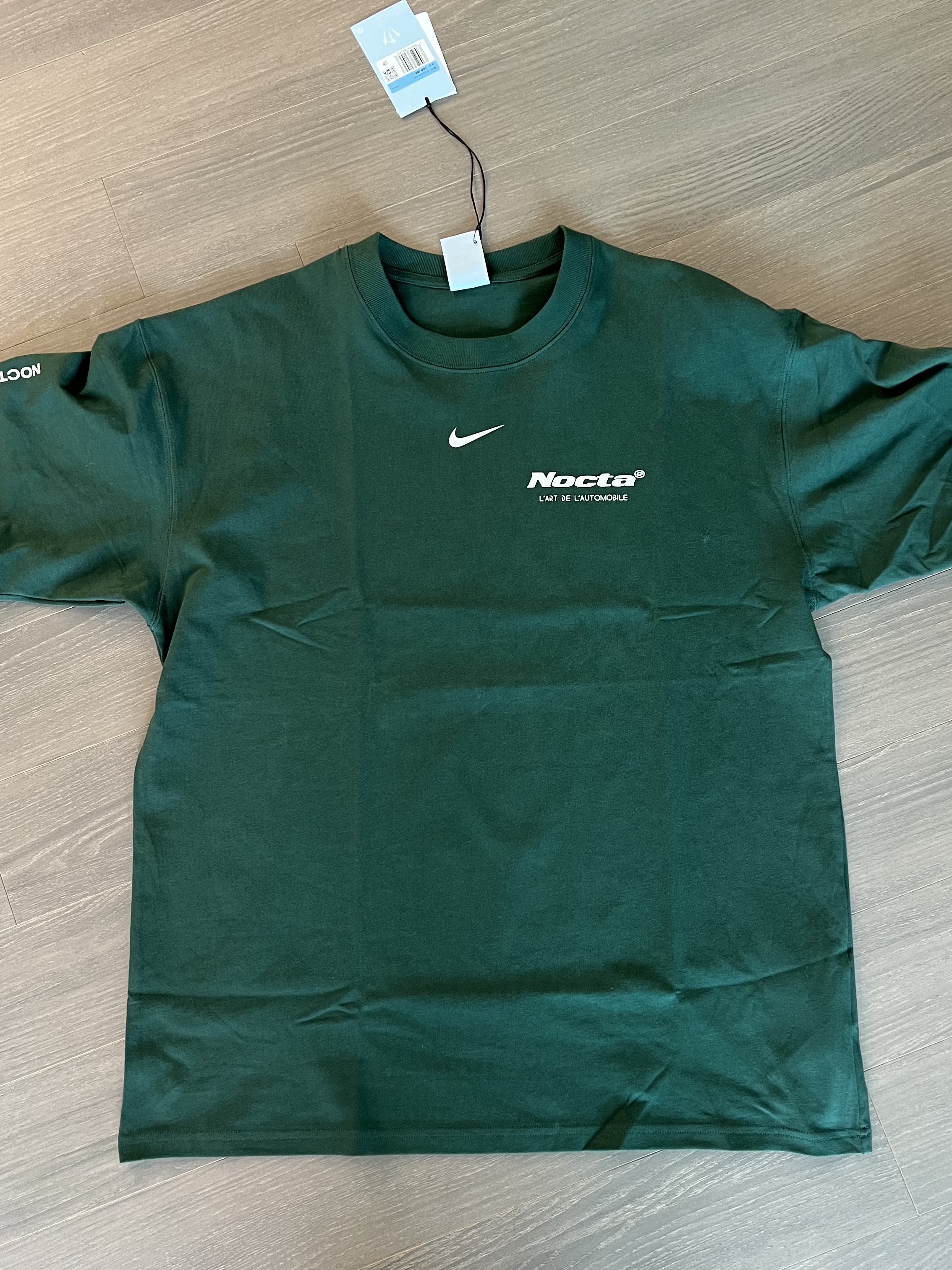 Nike x Drake Nocta x Kar L'Art De L'Automobile Burrow T-Shirt Pro Green (FD2205-397) 착용 스타일 - 4