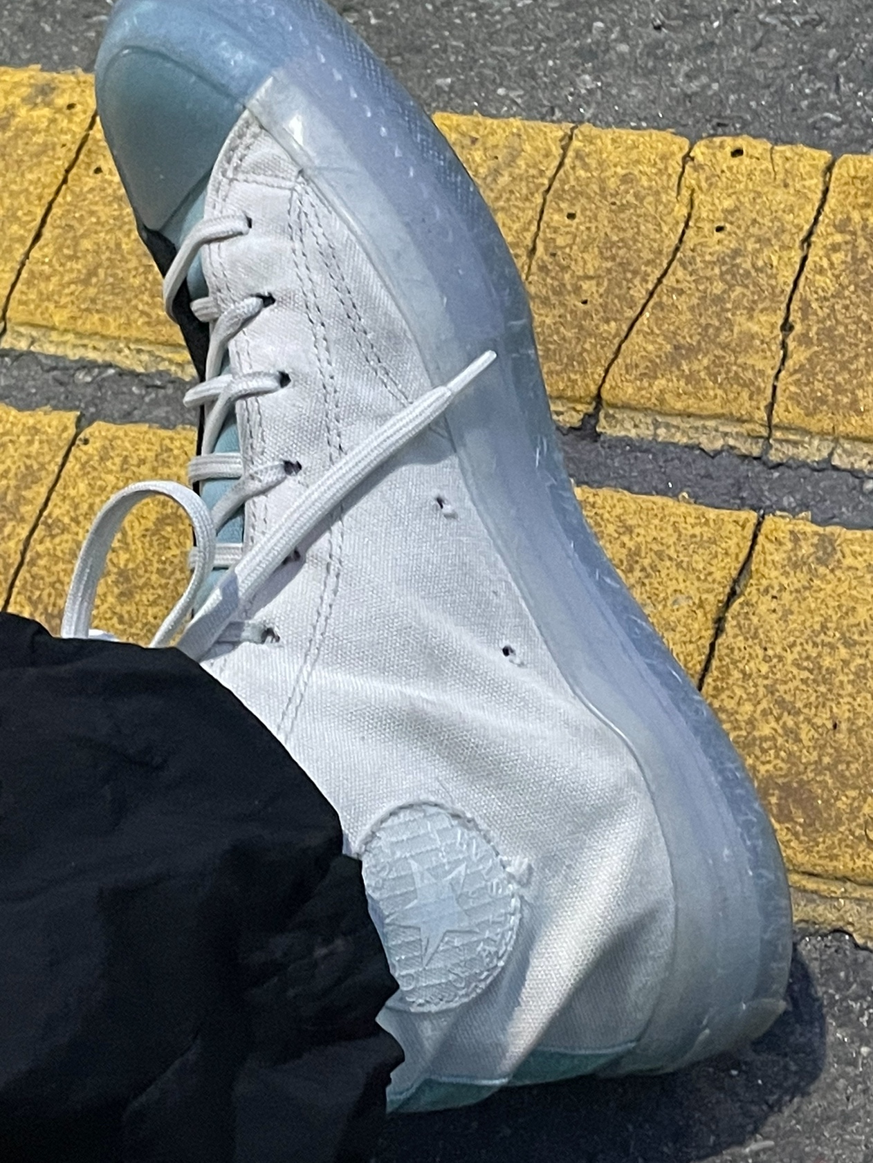Converse Chuck 70 High Renew Egret Black 착용 스타일