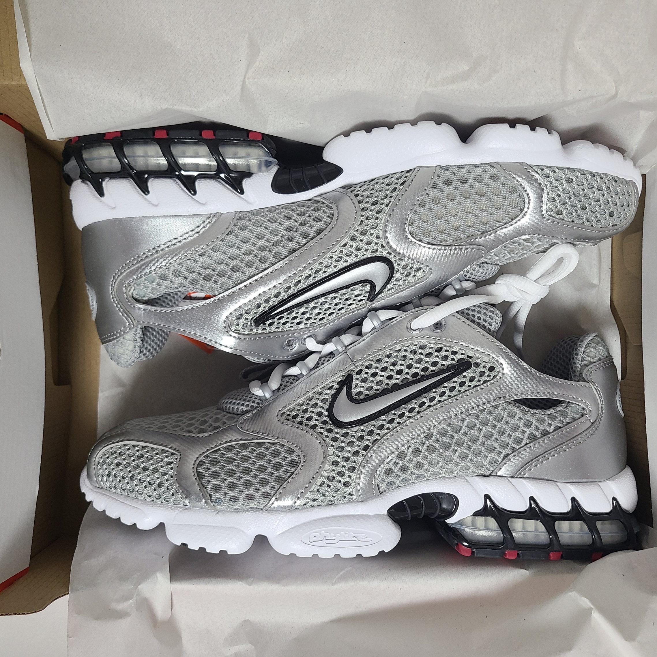 Nike Air Zoom Spiridon Cage 2 Metallic Silver 착용 스타일