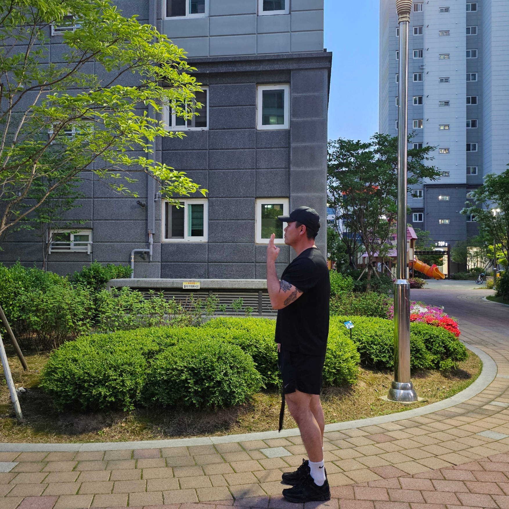 Nike Dri-Fit Park 20 T-Shirt Black, Nike Dri-Fit Stride 5 Inch Brief Lined Running Shorts Black - Asia 착용 스타일 - 3