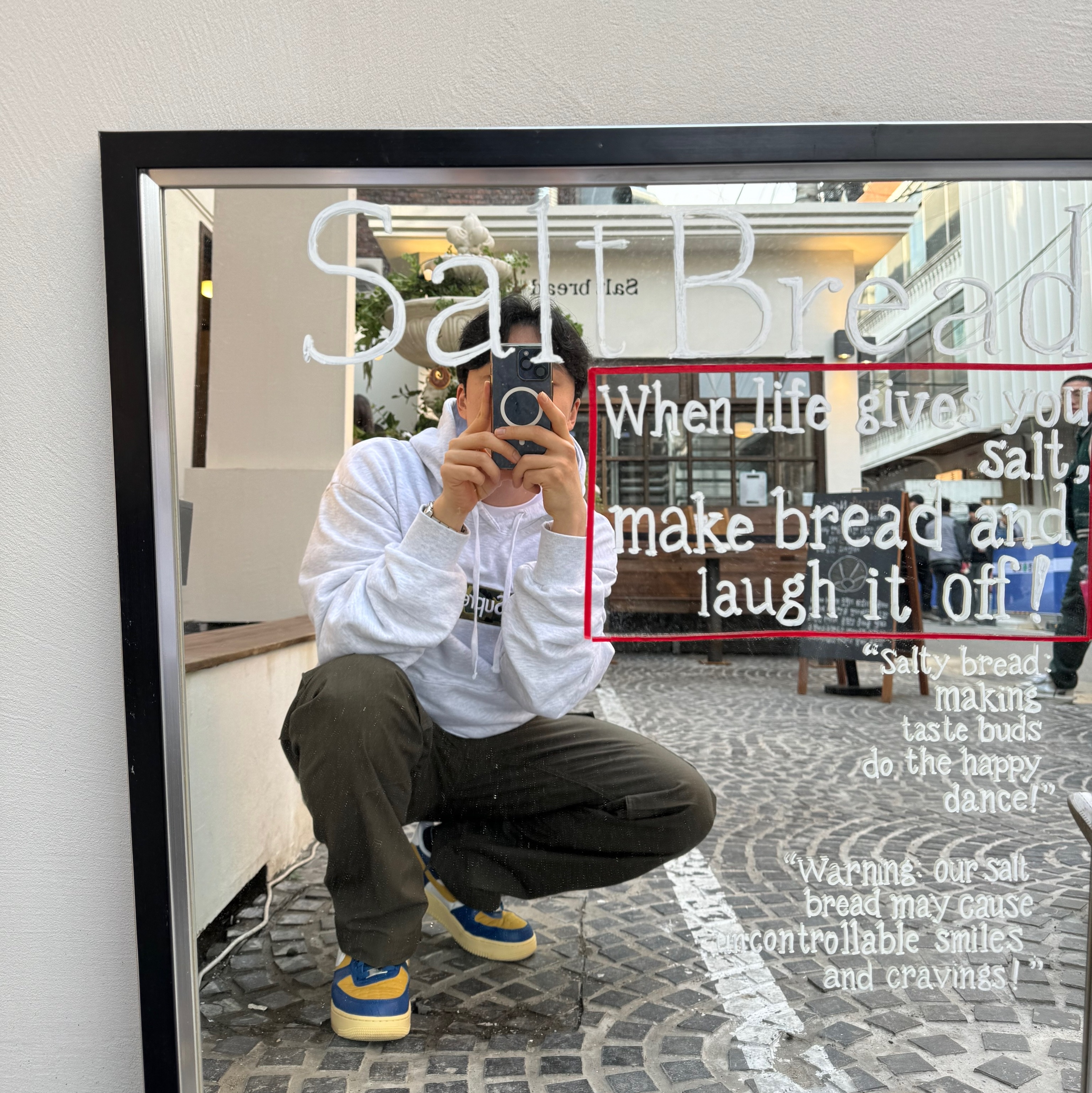 Supreme Box Logo Hooded Sweatshirt Ash Grey - 23FW, Nike x Undefeated Air Force 1 Low SP 5 On It Court Blue 착용 스타일 - 4