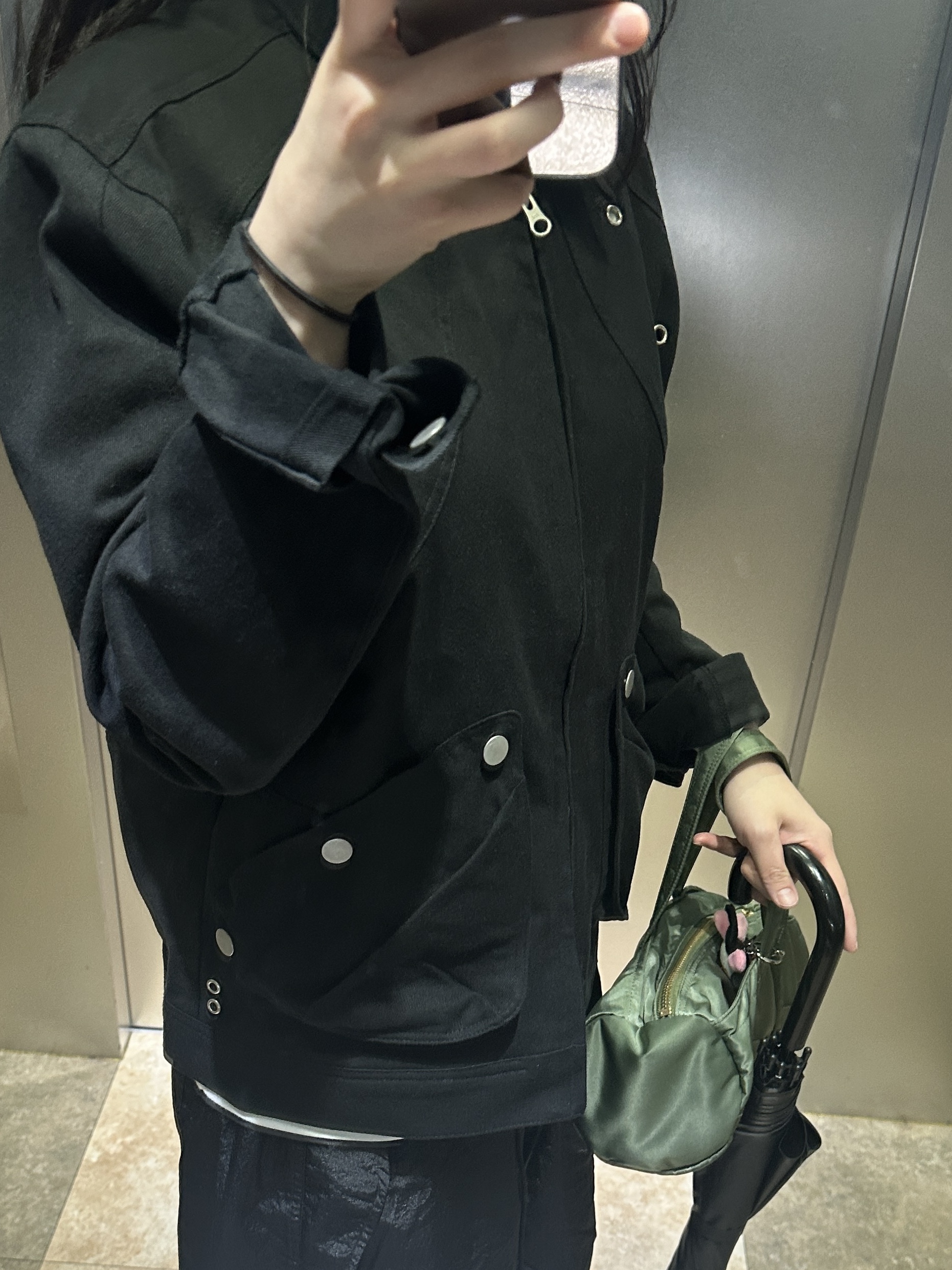 Porter Tanker Duffle Bag S Sage Green 착용 스타일