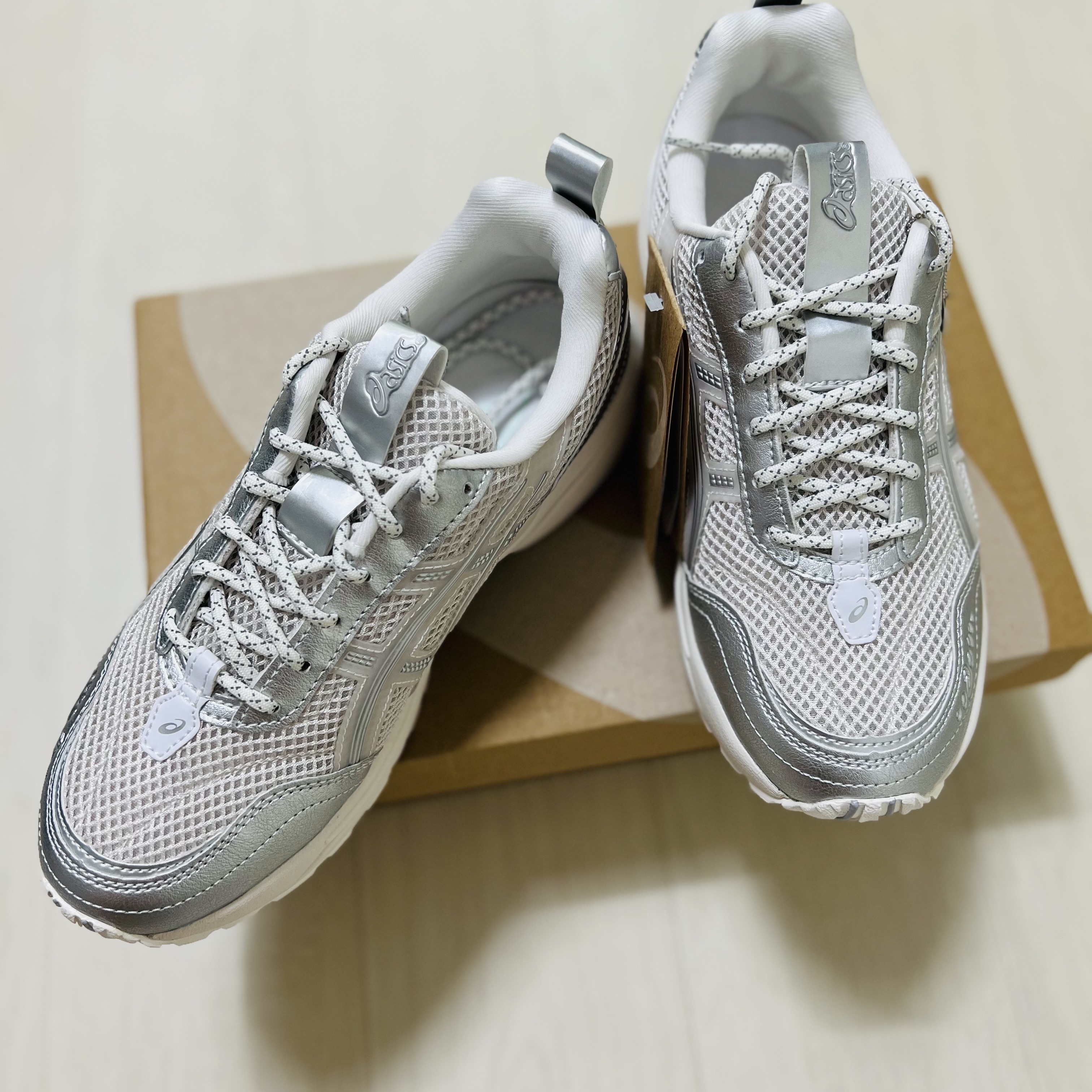 (W) Asics x Snidel Gel-1090 V2 Silver 착용 스타일 - 1