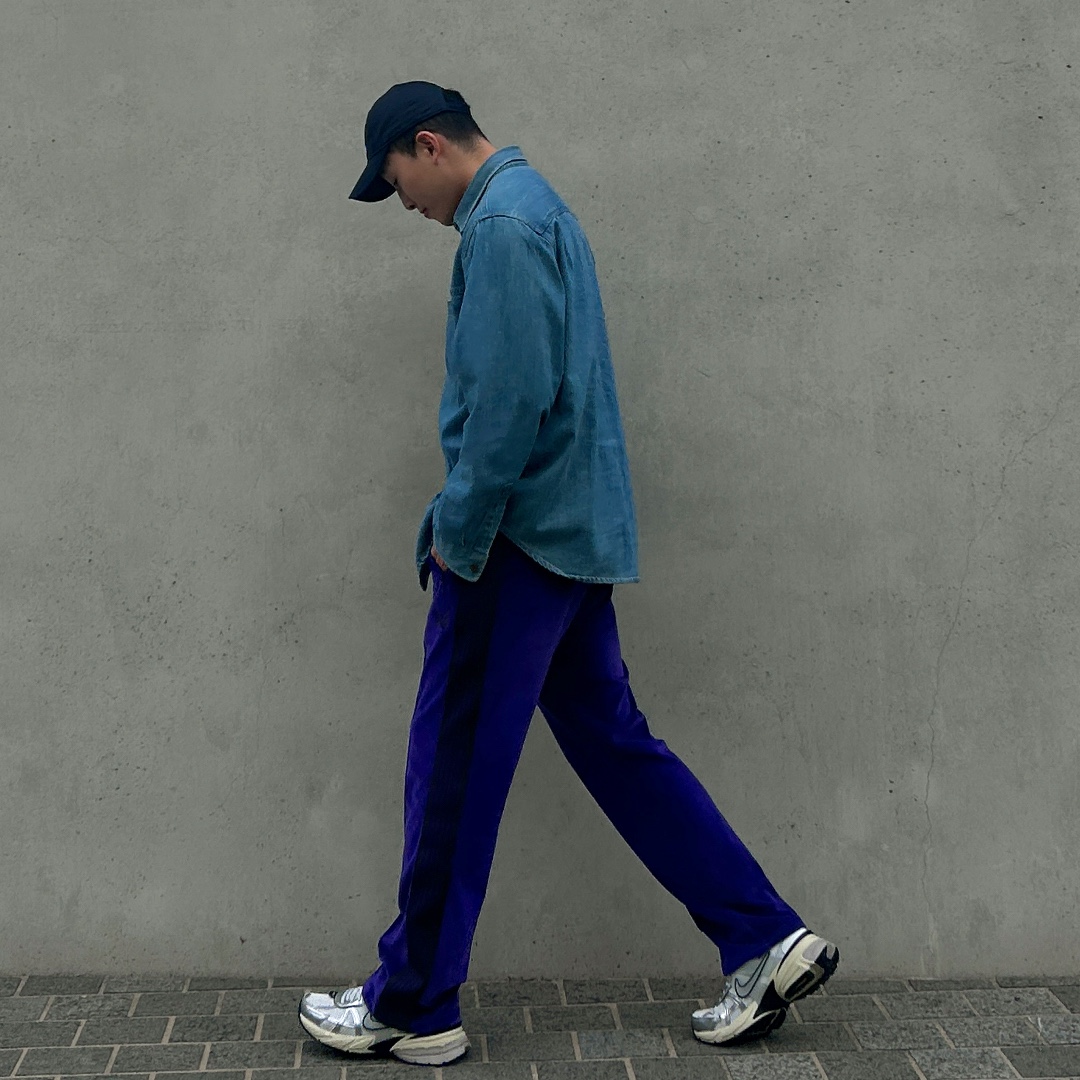 Supreme Small Box Shirt Denim - 23FW, Needles Narrow Track Pants C/PE Velour Purple 착용 스타일 - 2