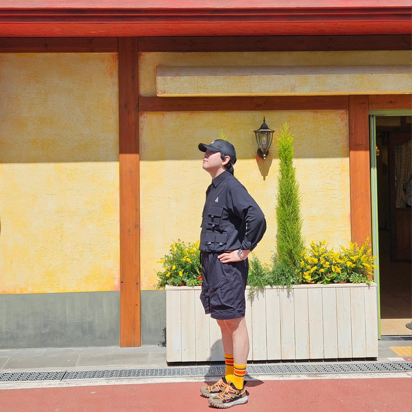 Nike ACG Trail Cap Black, Nike ACG Smith Summit Cargo Pants Black - Asia 착용 스타일 - 7