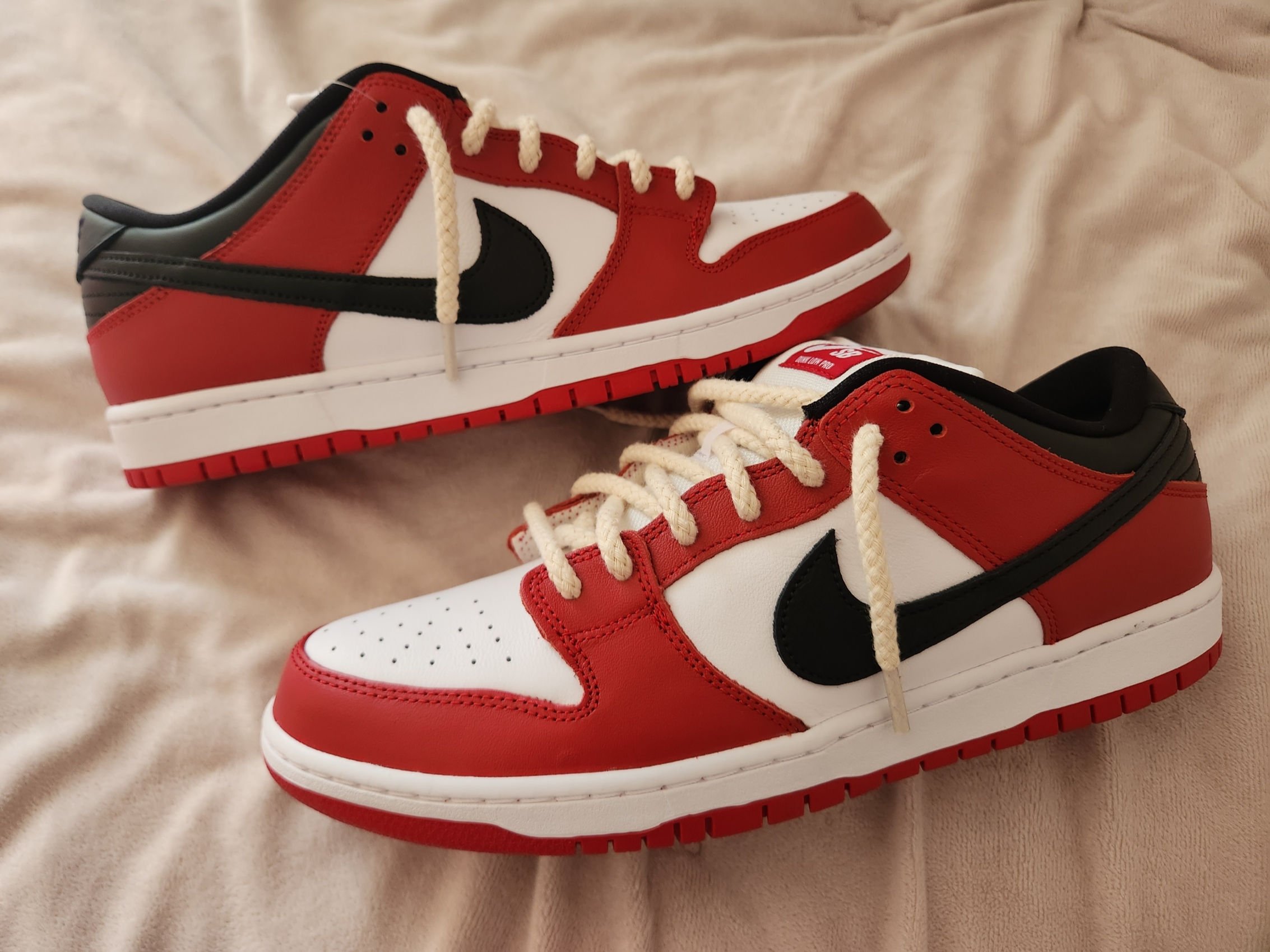 Nike SB Dunk Low Pro Chicago 착용 스타일 - 3