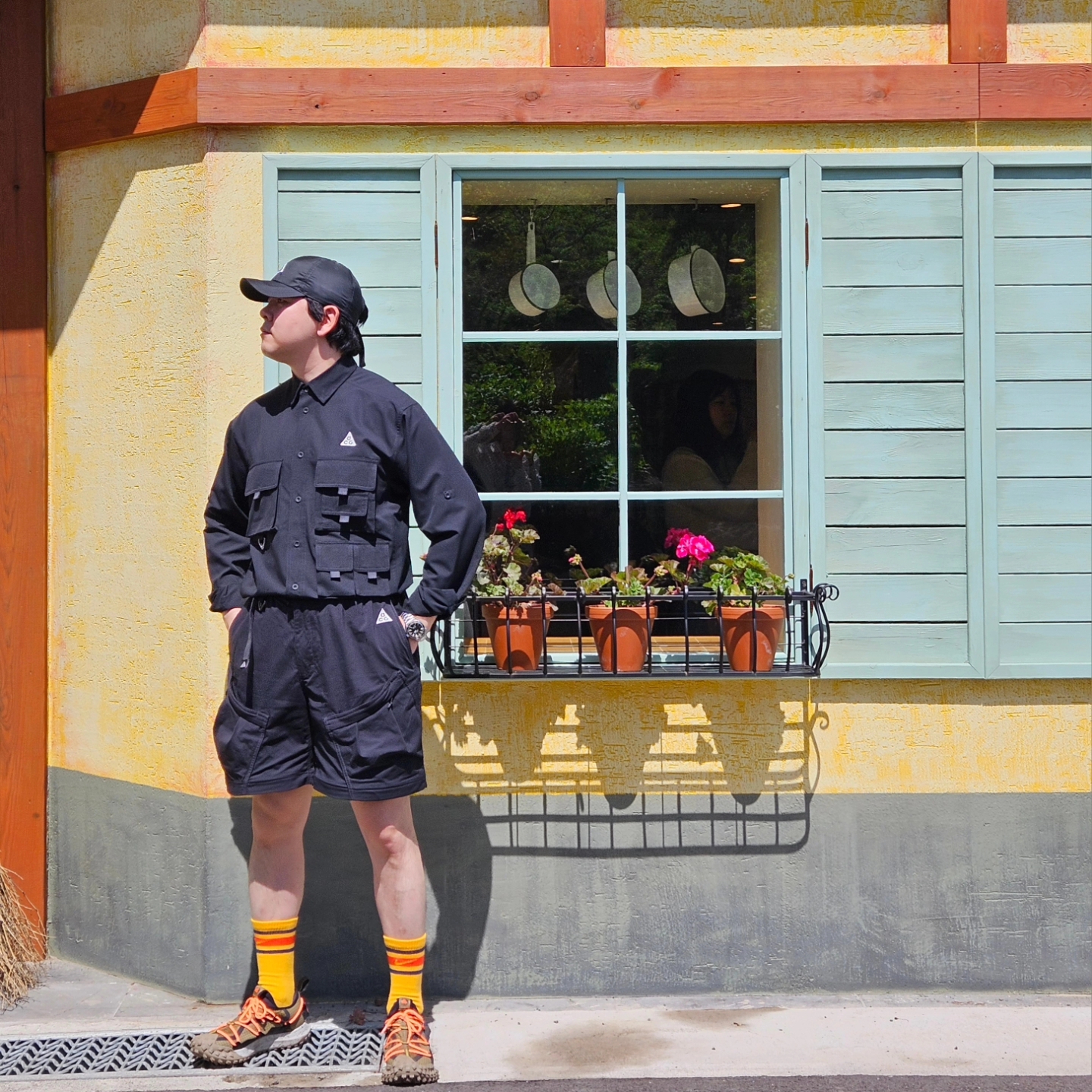 Nike ACG Trail Cap Black, Nike ACG Smith Summit Cargo Pants Black - Asia 착용 스타일 - 4