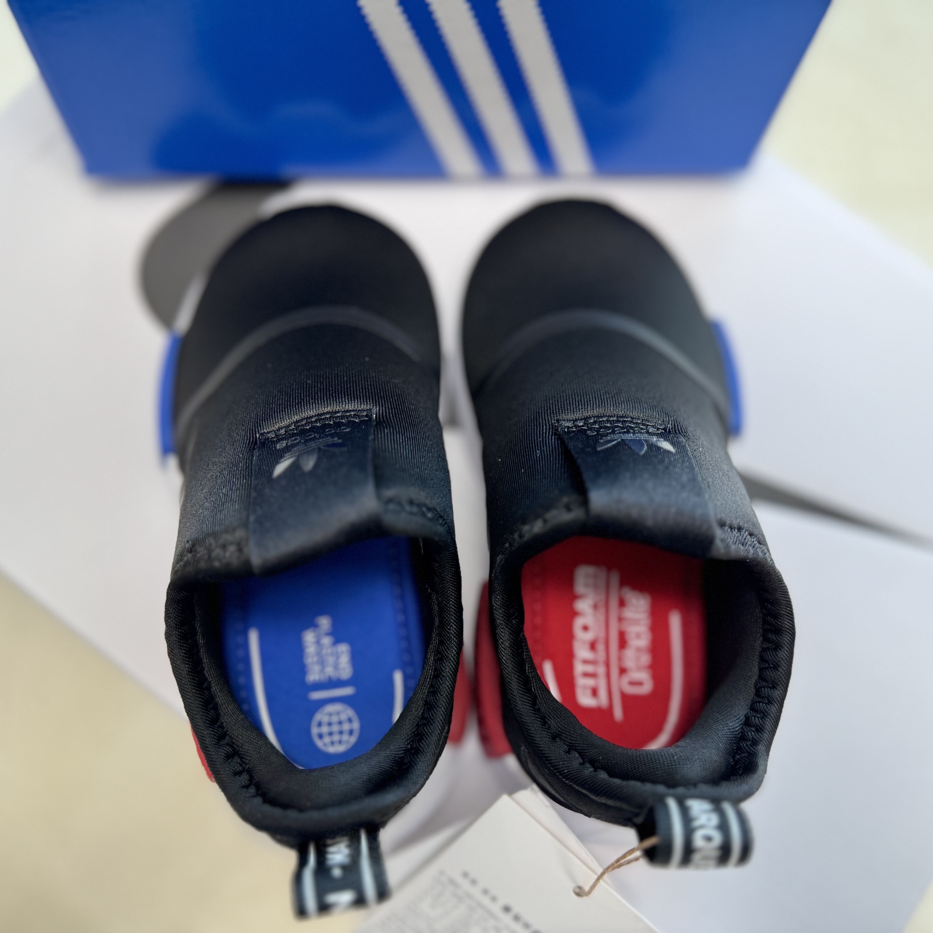 (Infant) Adidas NMD 360 Core Black 착용 스타일 - 3