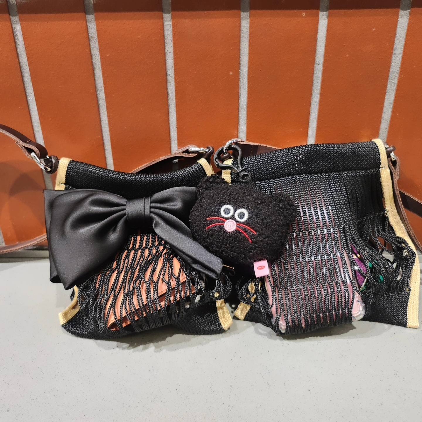Lemaire Nylon Net Mini Crossbody Filt Net Bag Black 착용 스타일