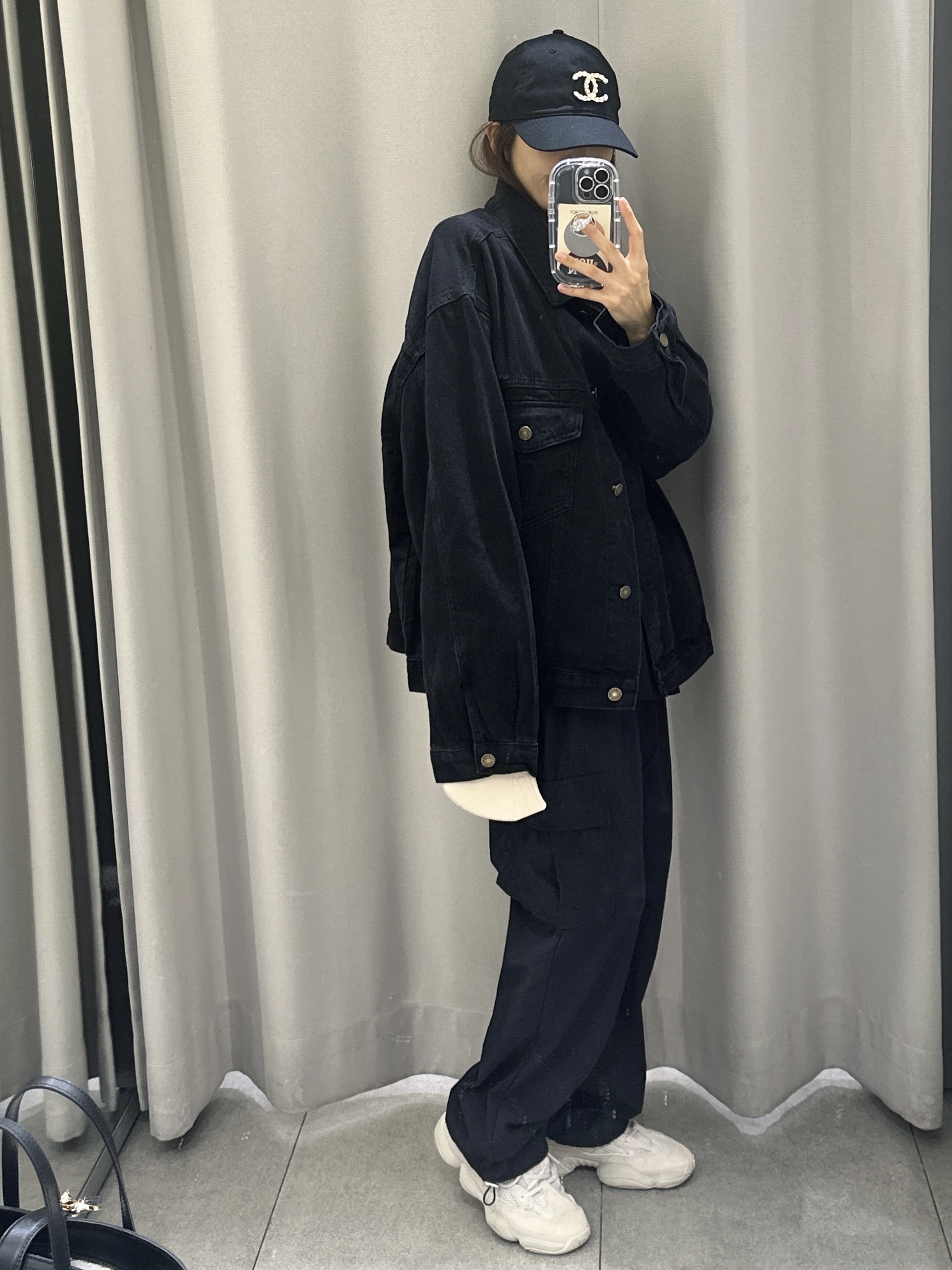 Adidas Yeezy 500 Blush 2022, Supreme Small Box LS T-Shirt Black - 24SS 착용 스타일 - 2
