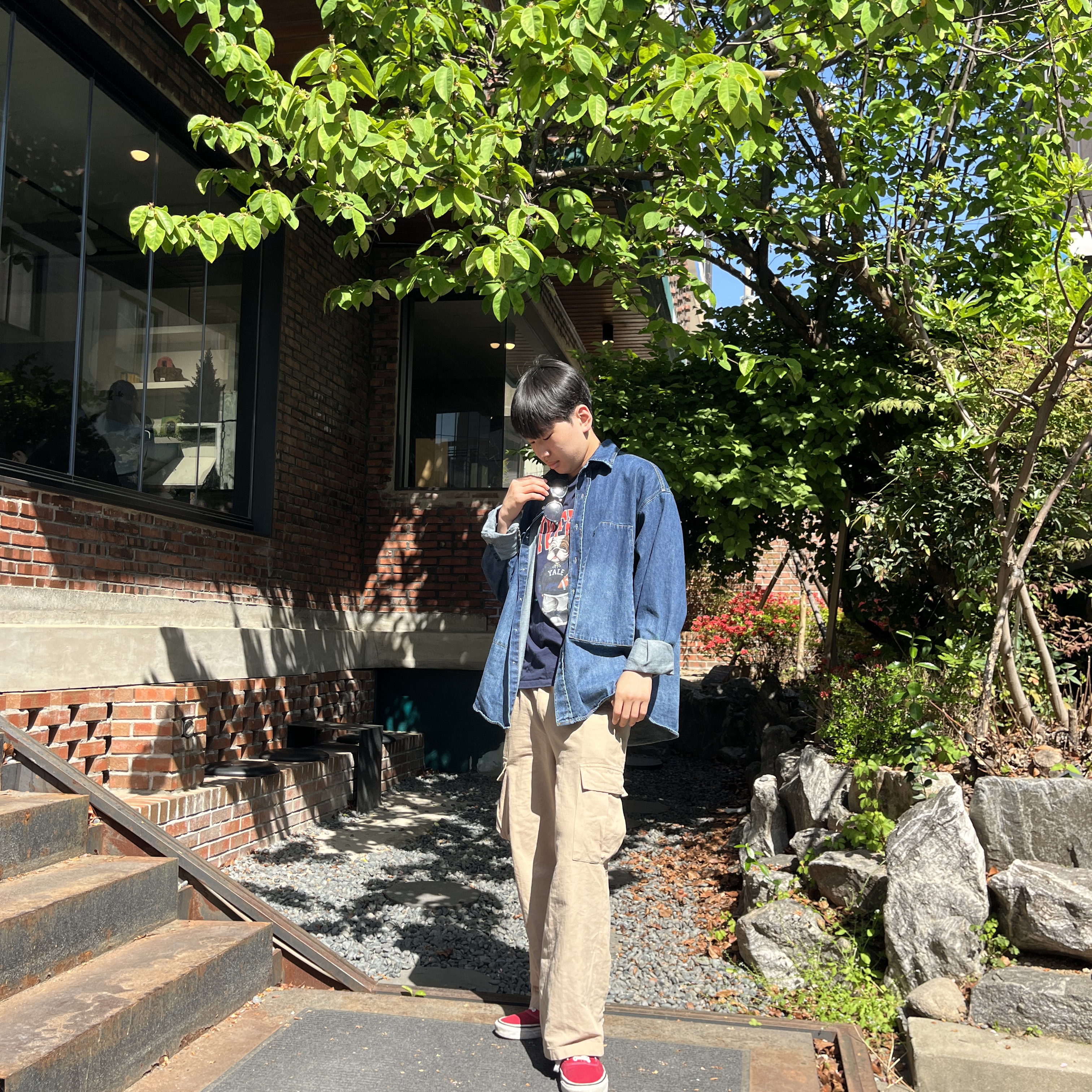 Vans Authentic Red 착용 스타일 - 3