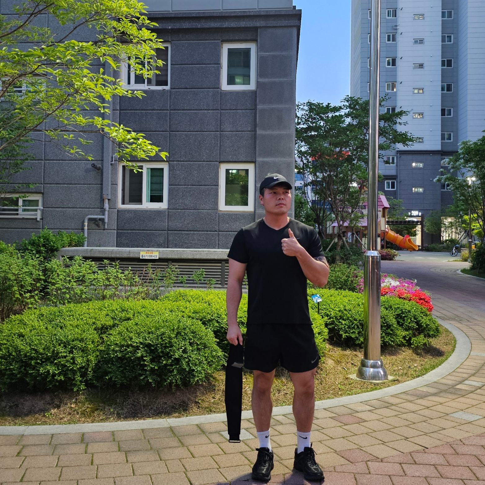 Nike Dri-Fit Park 20 T-Shirt Black, Nike Dri-Fit Stride 5 Inch Brief Lined Running Shorts Black - Asia 착용 스타일 - 2