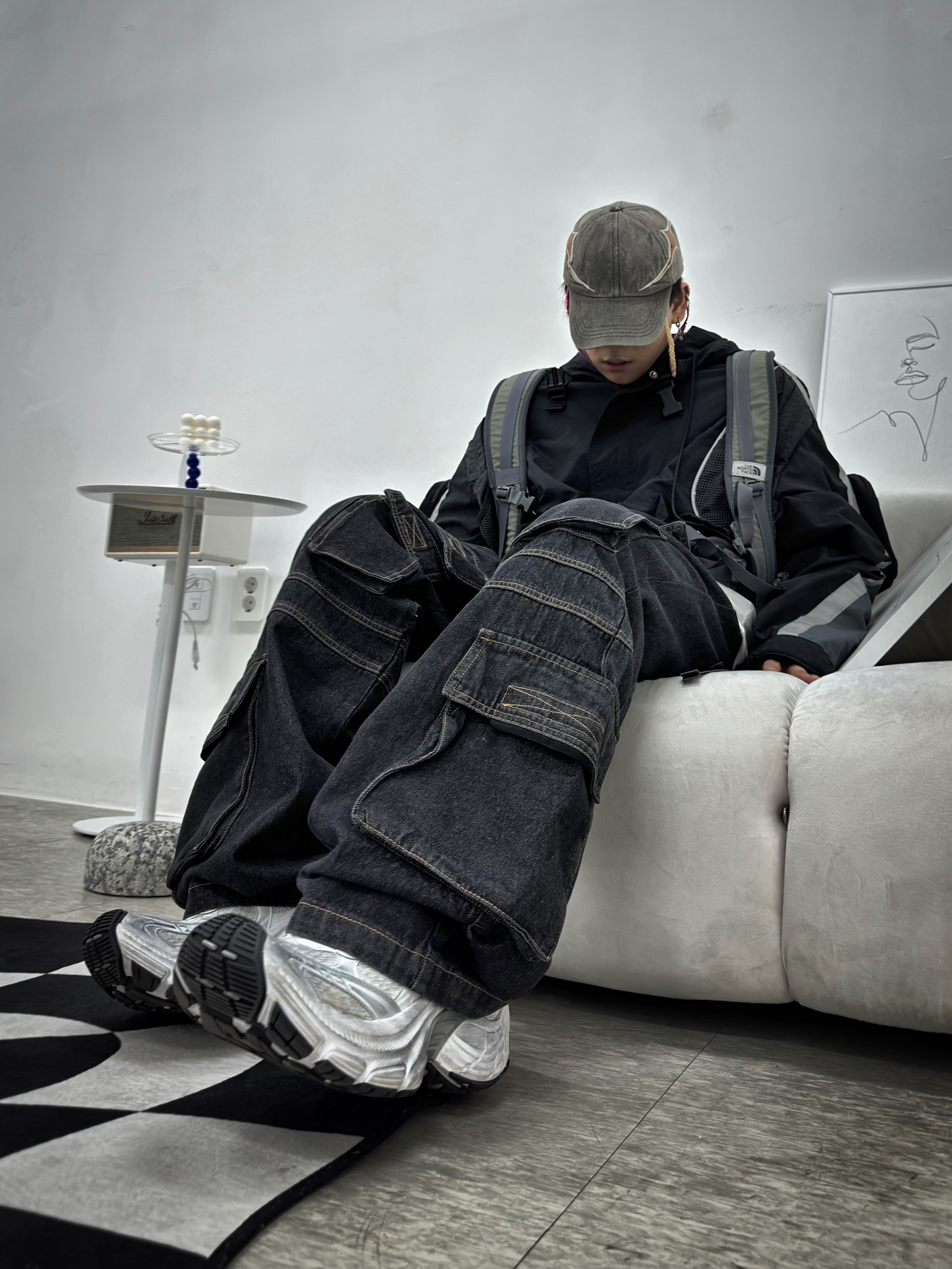 Balenciaga 10XL Sneakers White Black Grey, Thug Club x MCM Tribal Leather Cap Black 착용 스타일 - 6