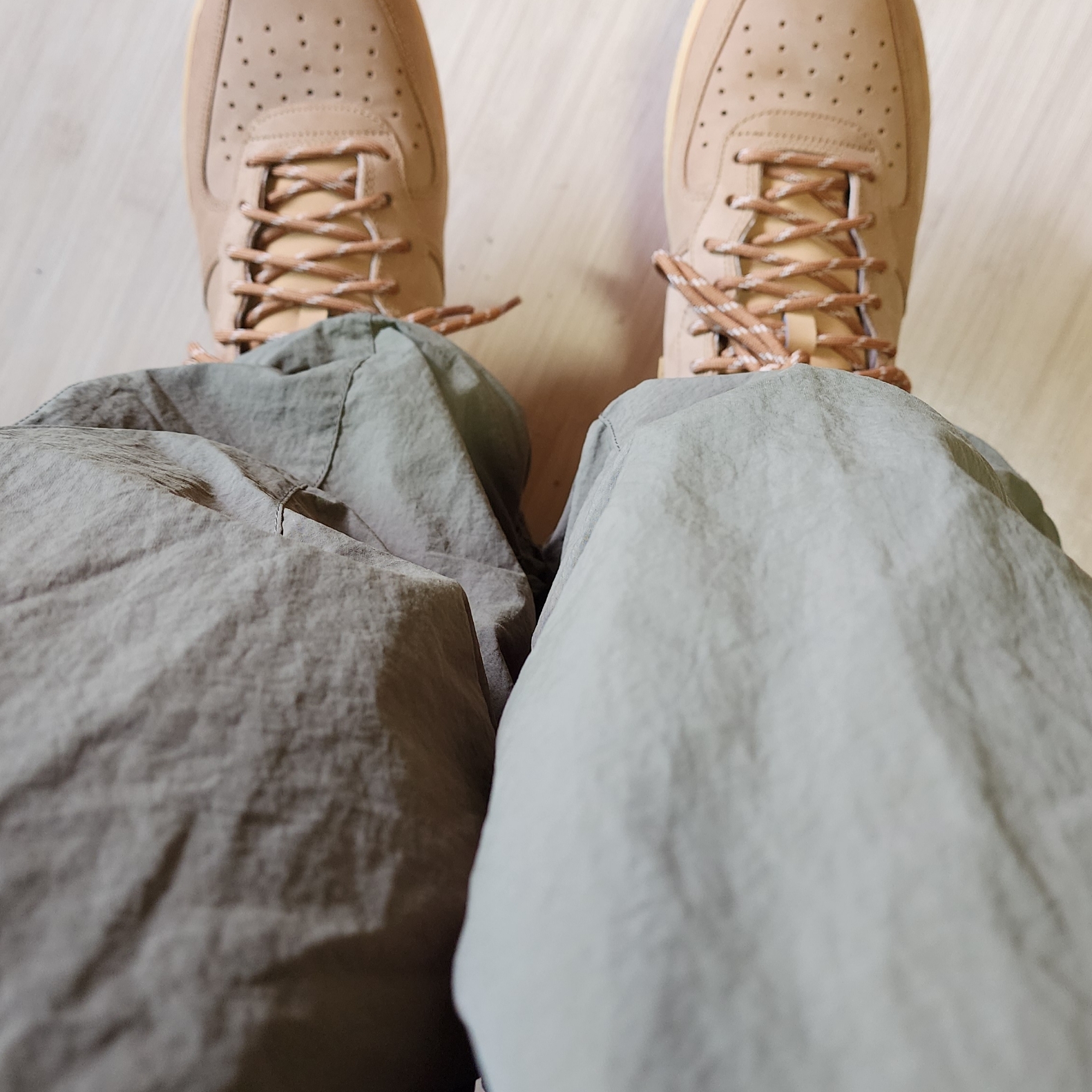 Nike Air Force 1 Mid '07 WB Flax 착용 스타일 - 1