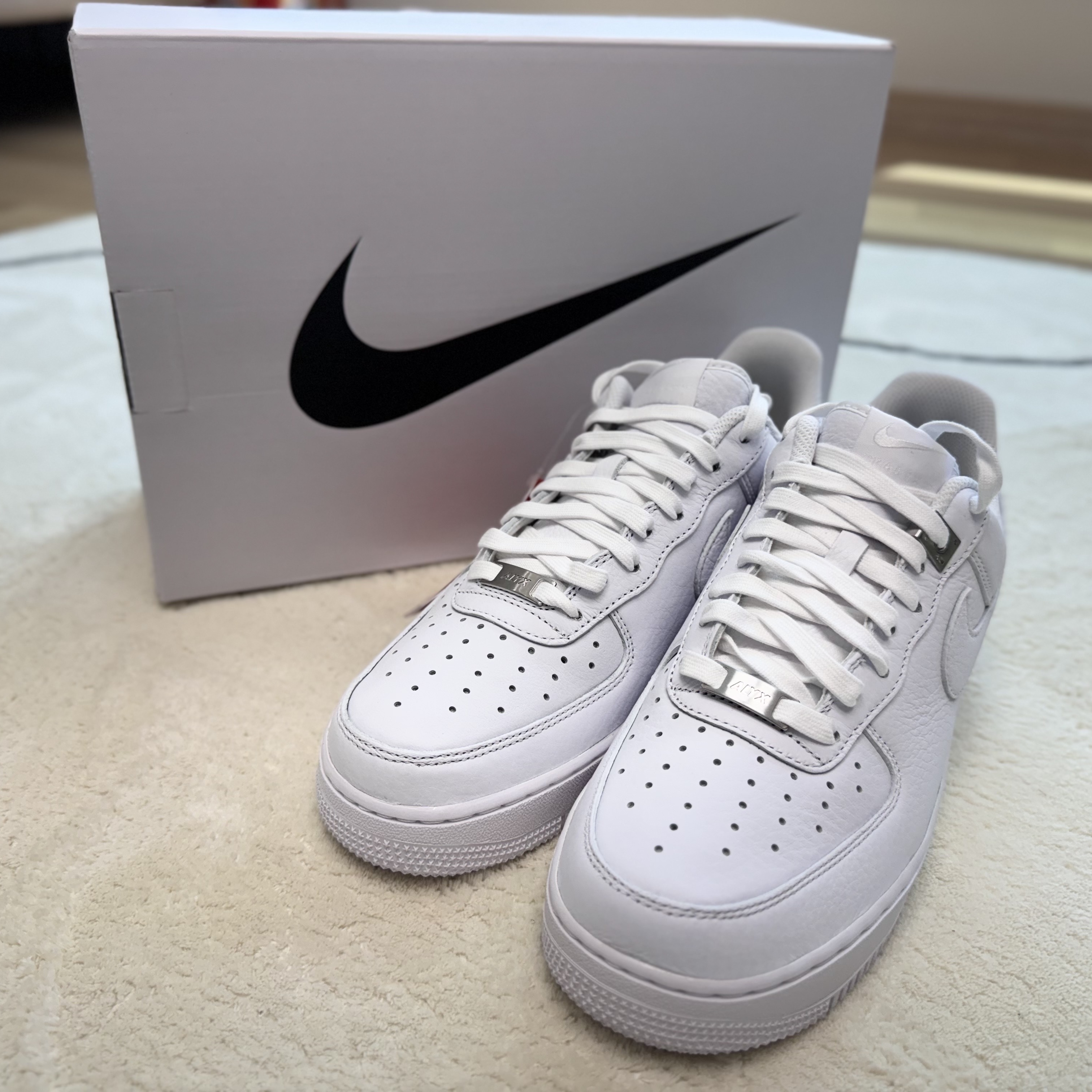 Nike x 1017 Alyx 9SM Air Force 1 Low SP White 착용 스타일 - 2