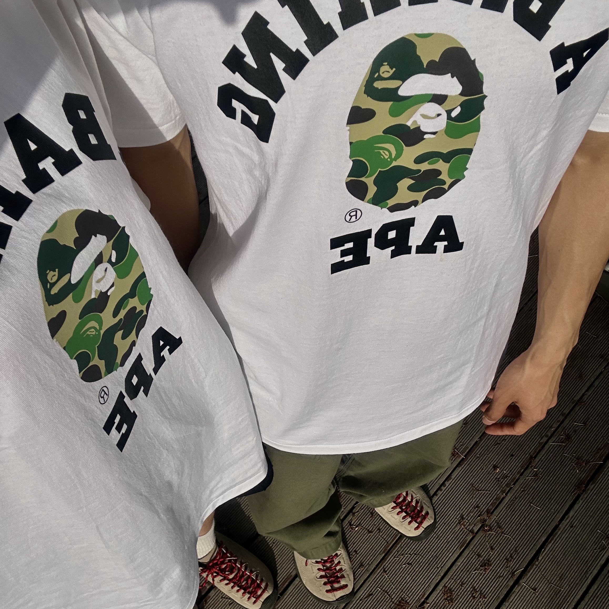 BAPE ABC Camo College T-Shirt White Green, Keen Jasper Suede Sneakers Silver Mink 착용 스타일 - 5
