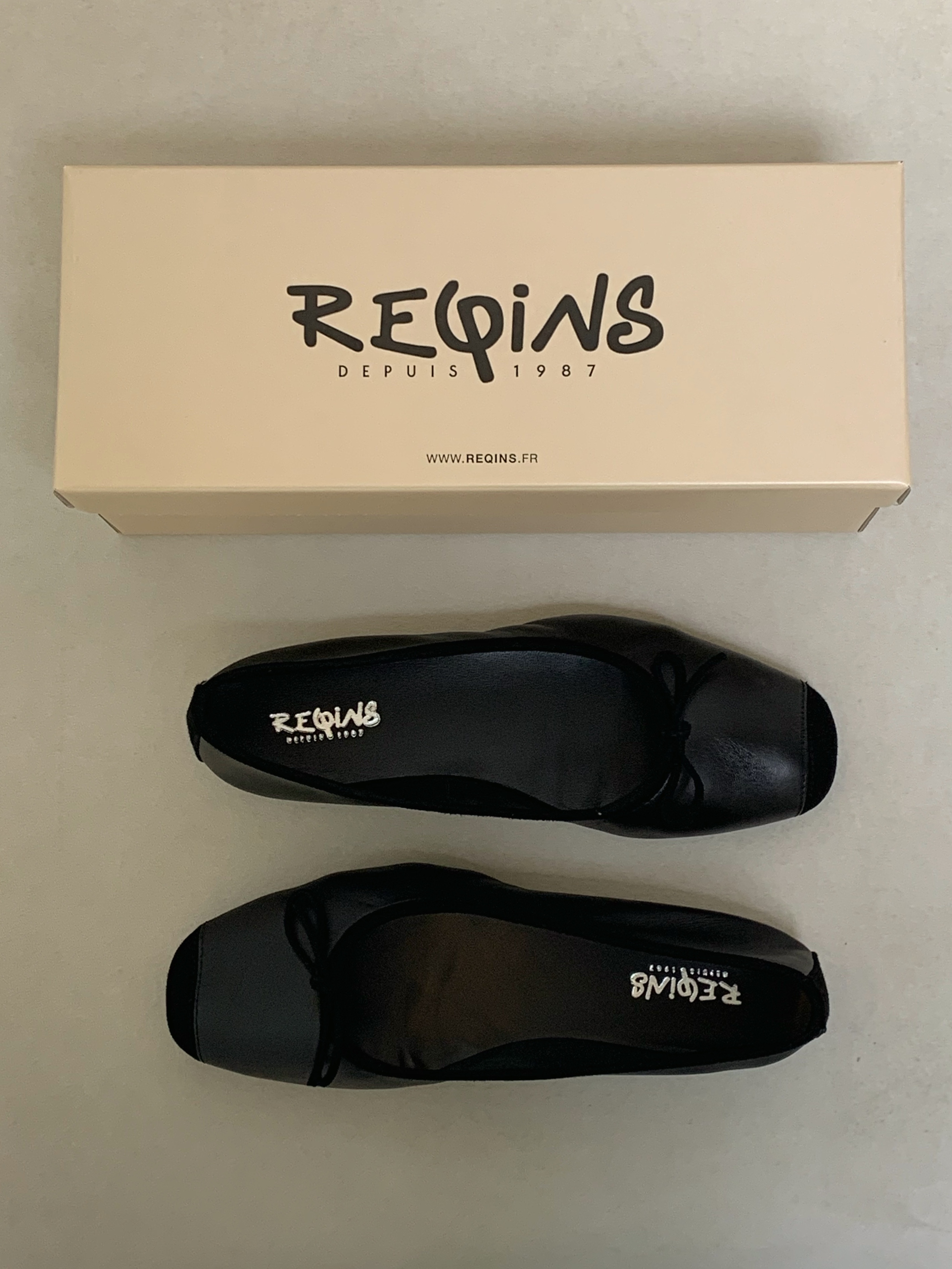 Reqins Women Harmony Noir Cuir 착용 스타일