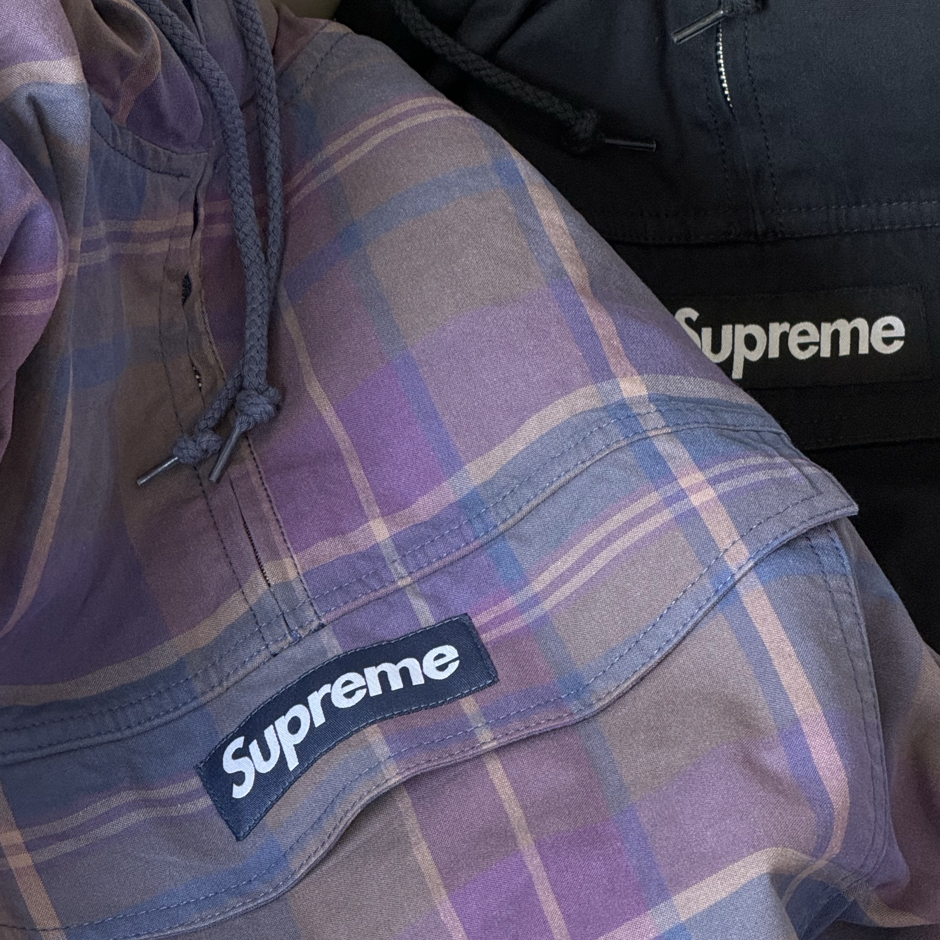 Supreme Cotton Utility Anorak Plaid - 24SS, Supreme Cotton Utility Anorak Black - 24SS 착용 스타일