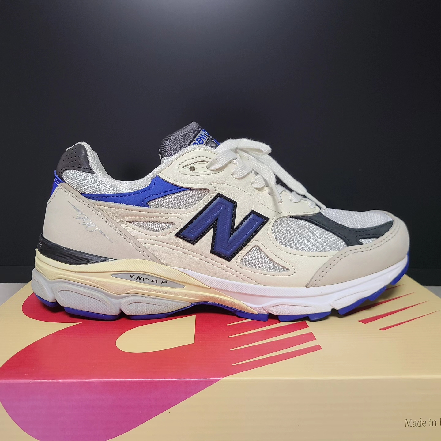 New Balance 990v3 Made in USA White Blue 착용 스타일 - 2